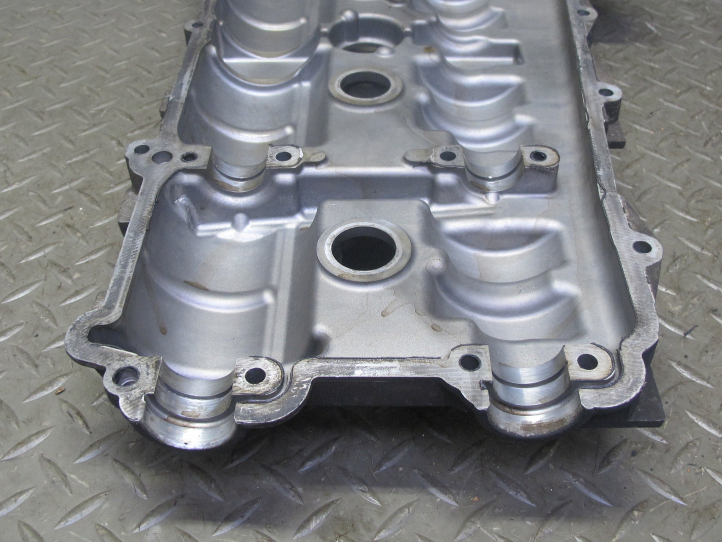 02-05 Porsche 911 996 3.6L M96.03 RWD Engine 4-6 Cylinder Head Valve Cover
