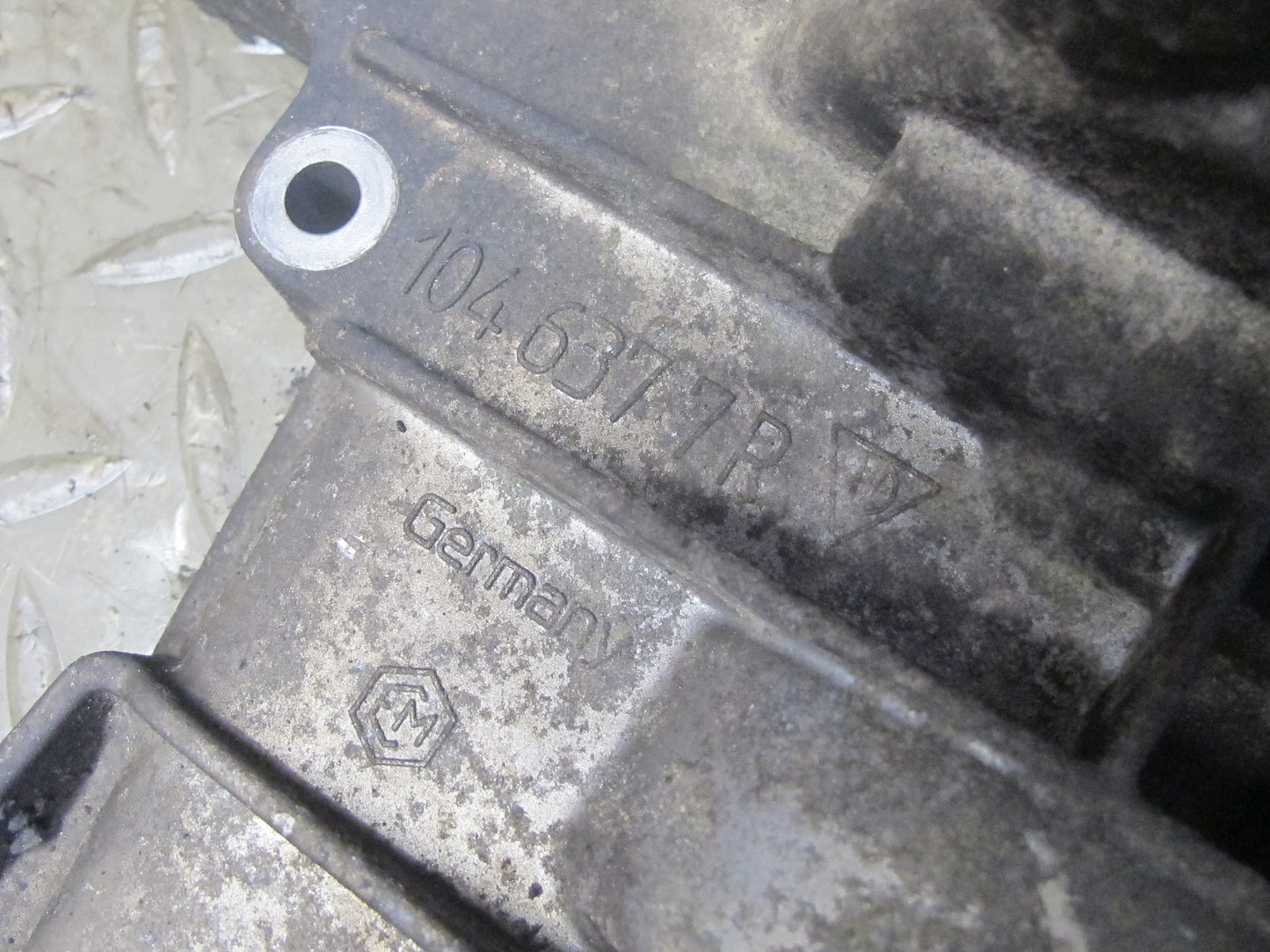 02-05 Porsche 911 996 3.6L M96.03 RWD Engine 1-3 Cylinder Head Valve Cover