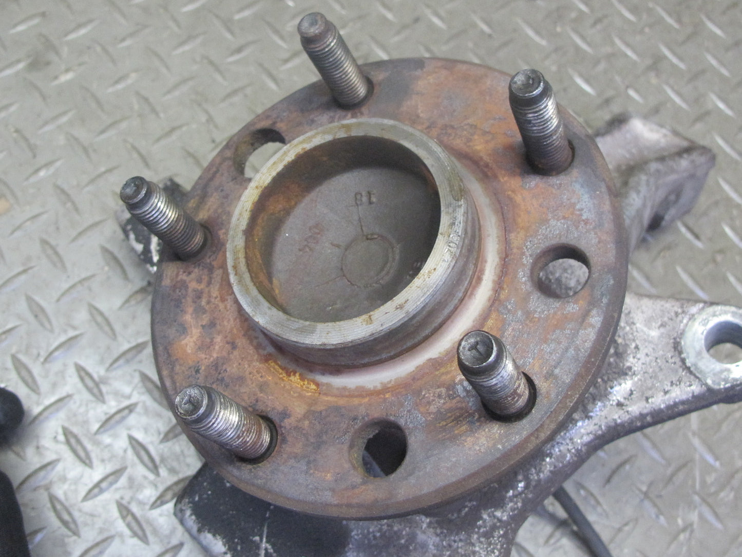 91-96 Chevrolet Corvette C4 Front Left Spindle Knuckle Wheel Hub Bearing OEM