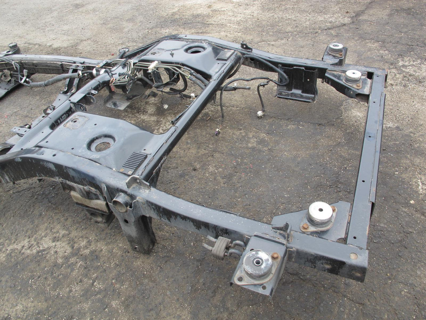 99-01 Isuzu Vehicross 3.5L 6VE1 A/T Lower Frame Assembly 144K Miles OEM