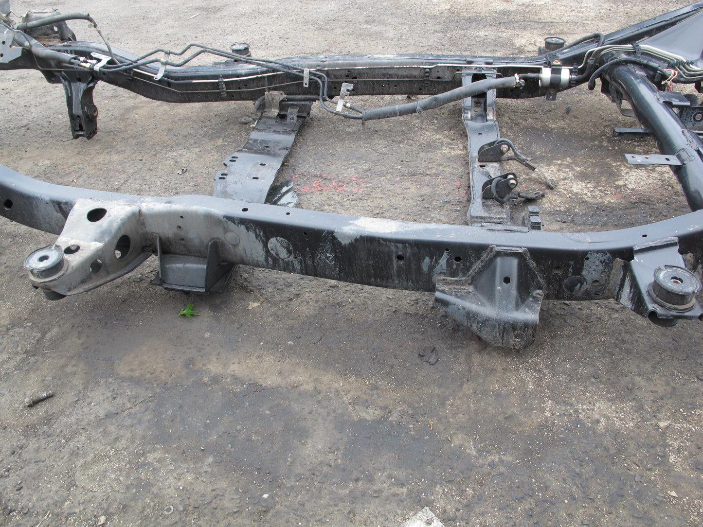99-01 Isuzu Vehicross 3.5L 6VE1 A/T Lower Frame Assembly 144K Miles OEM