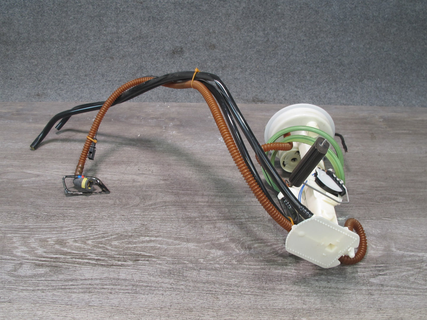 2010-2013 BMW E70 E71 X5M X6M 4.4L S63 Fuel Pump Level Sensor Sending Unit Set