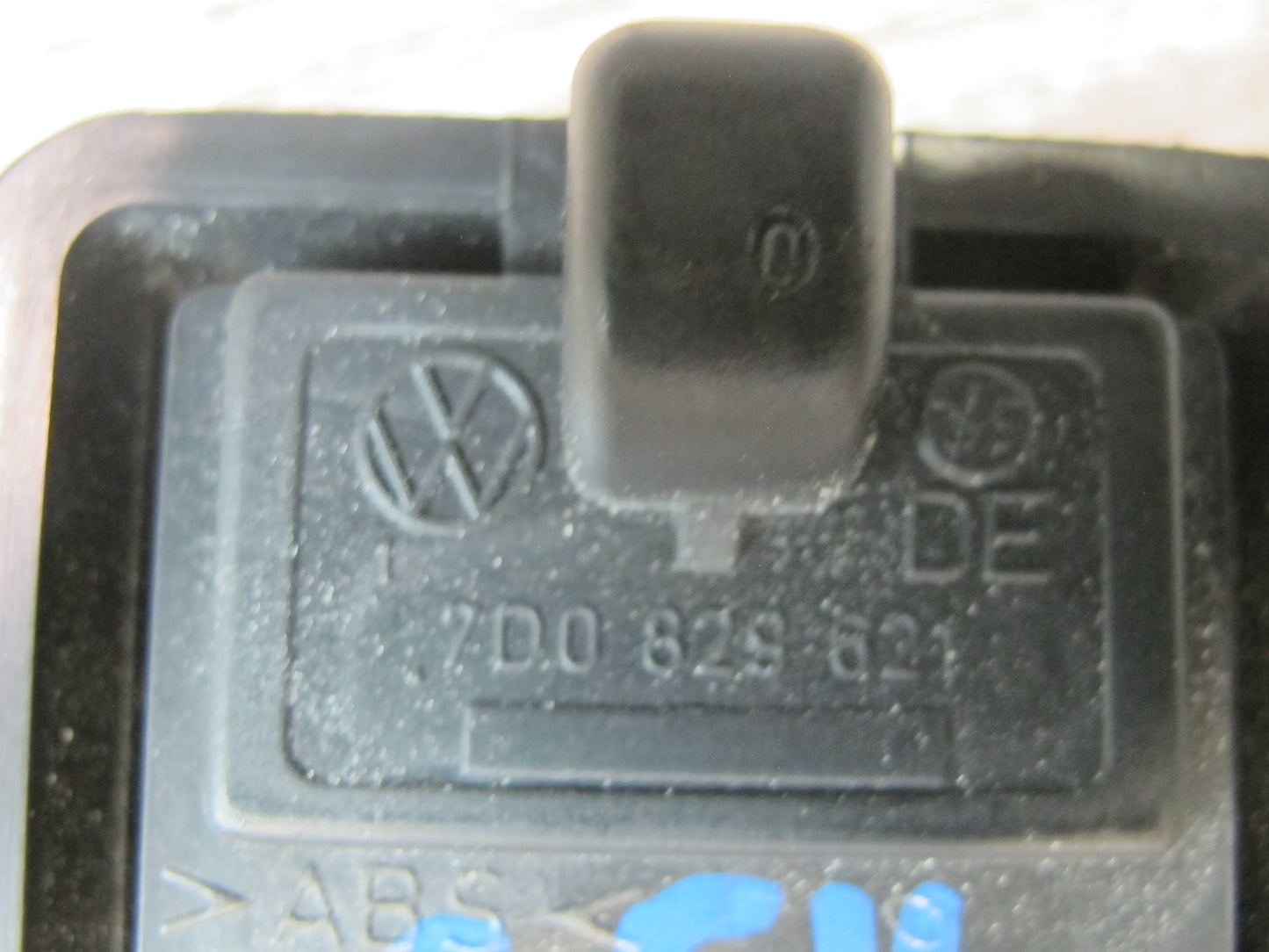 97-03 VW Eurovan T4 Rear Hatch Grab Handle Pull Loop 7D0829621 OEM
