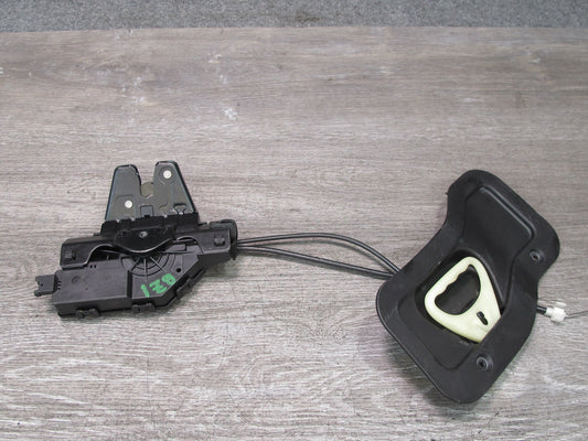 03-08 BMW E85 Z4 Roadster Trunk Lid Lock Latch Actuator w Release & Trim OEM