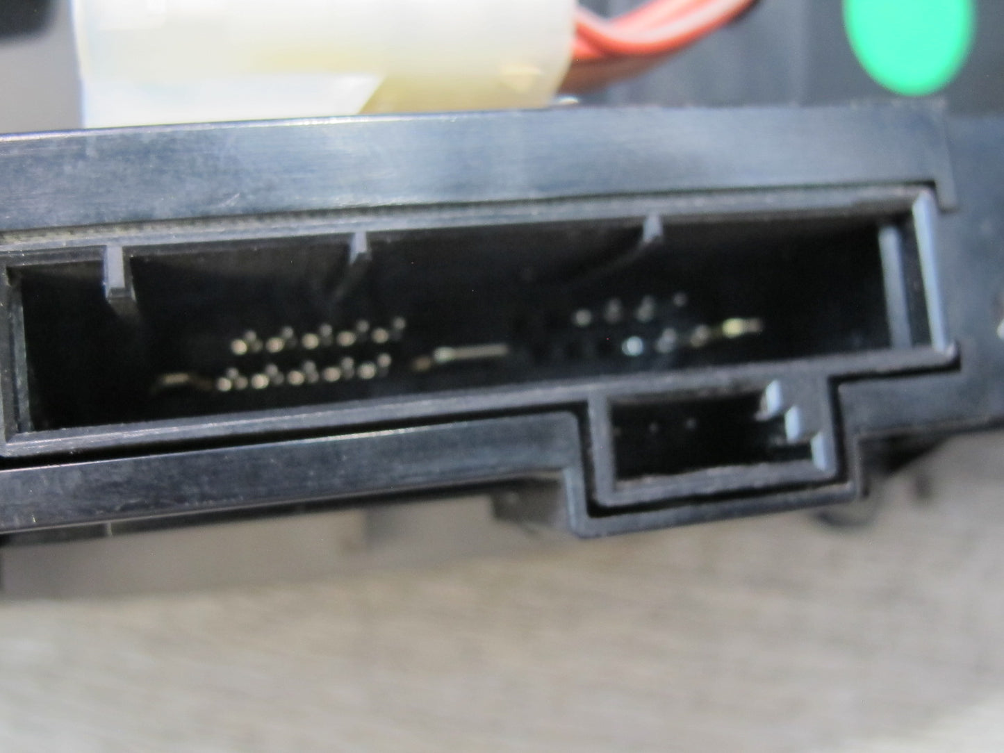 03-04 BMW E85 Z4 Center Console Ashtray w Switch Assembly OEM