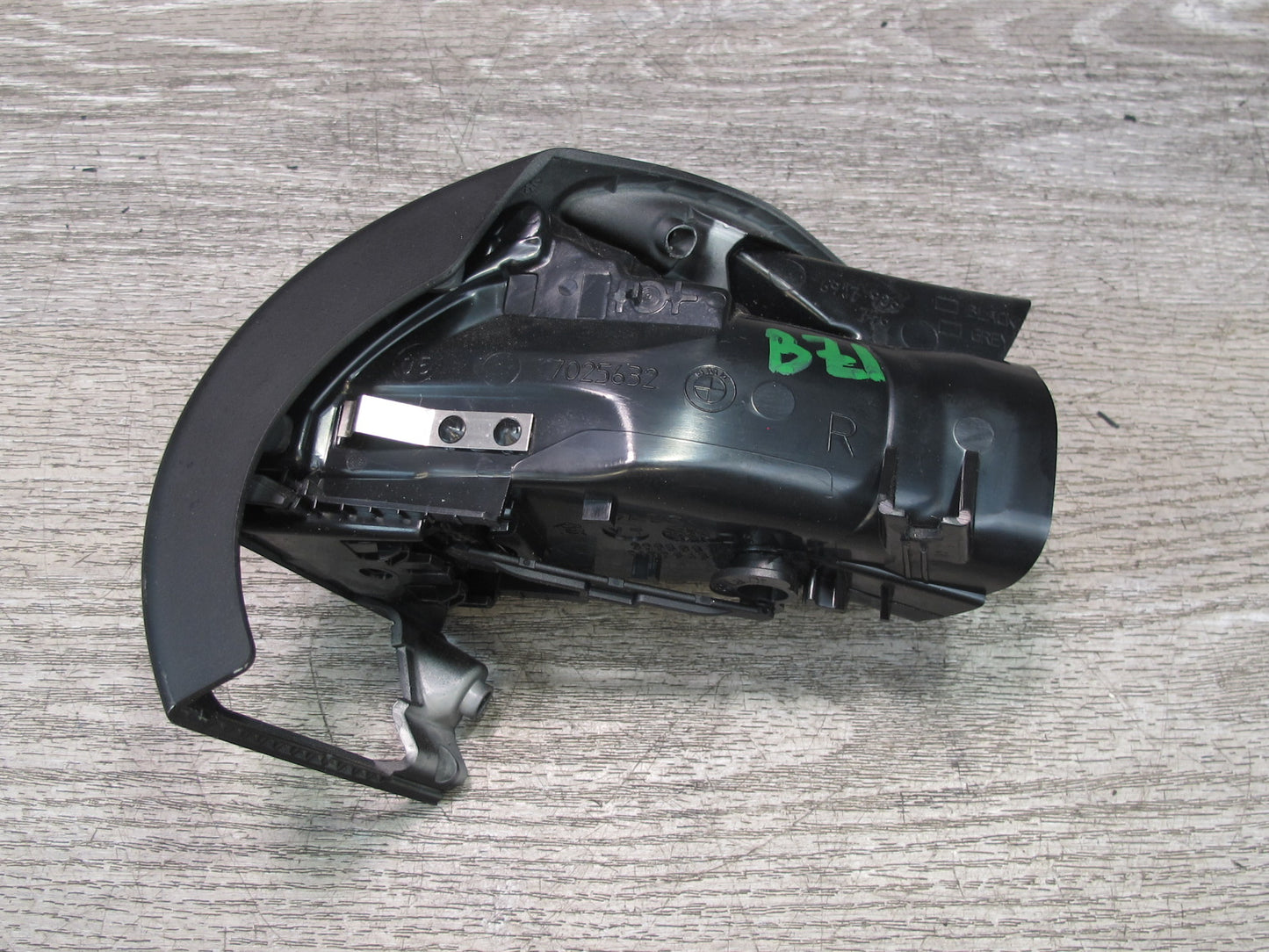 03-04 BMW E85 Z4 Dash Right Air Vent Black 6917906 OEM