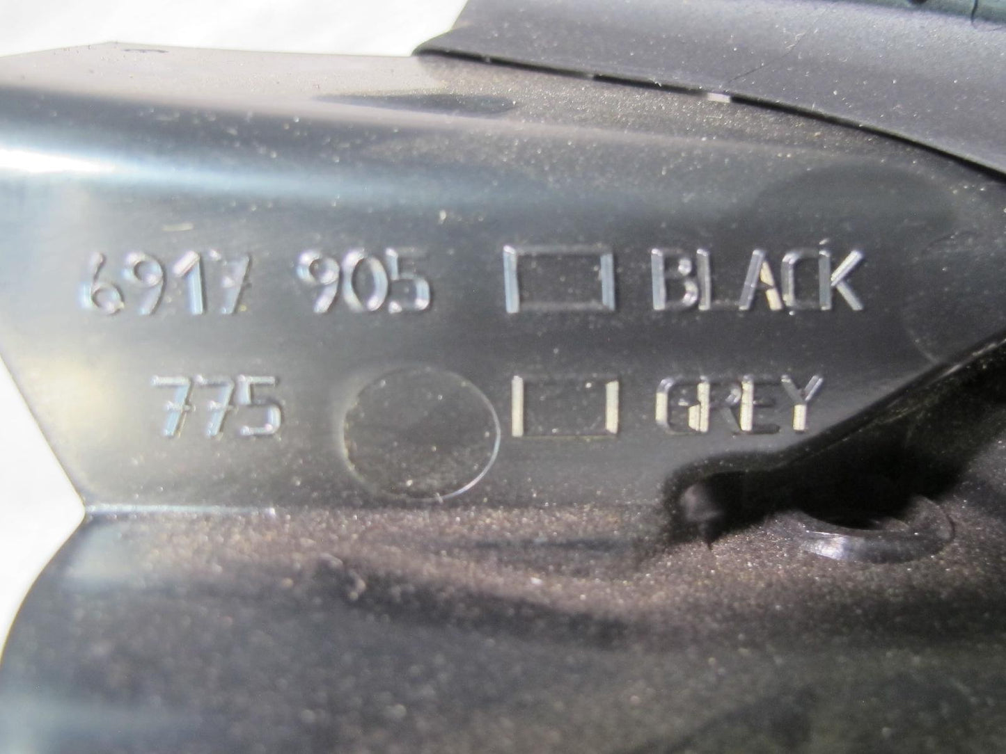 03-04 BMW E85 Z4 Dash Left Air Vent Black 6917905 OEM