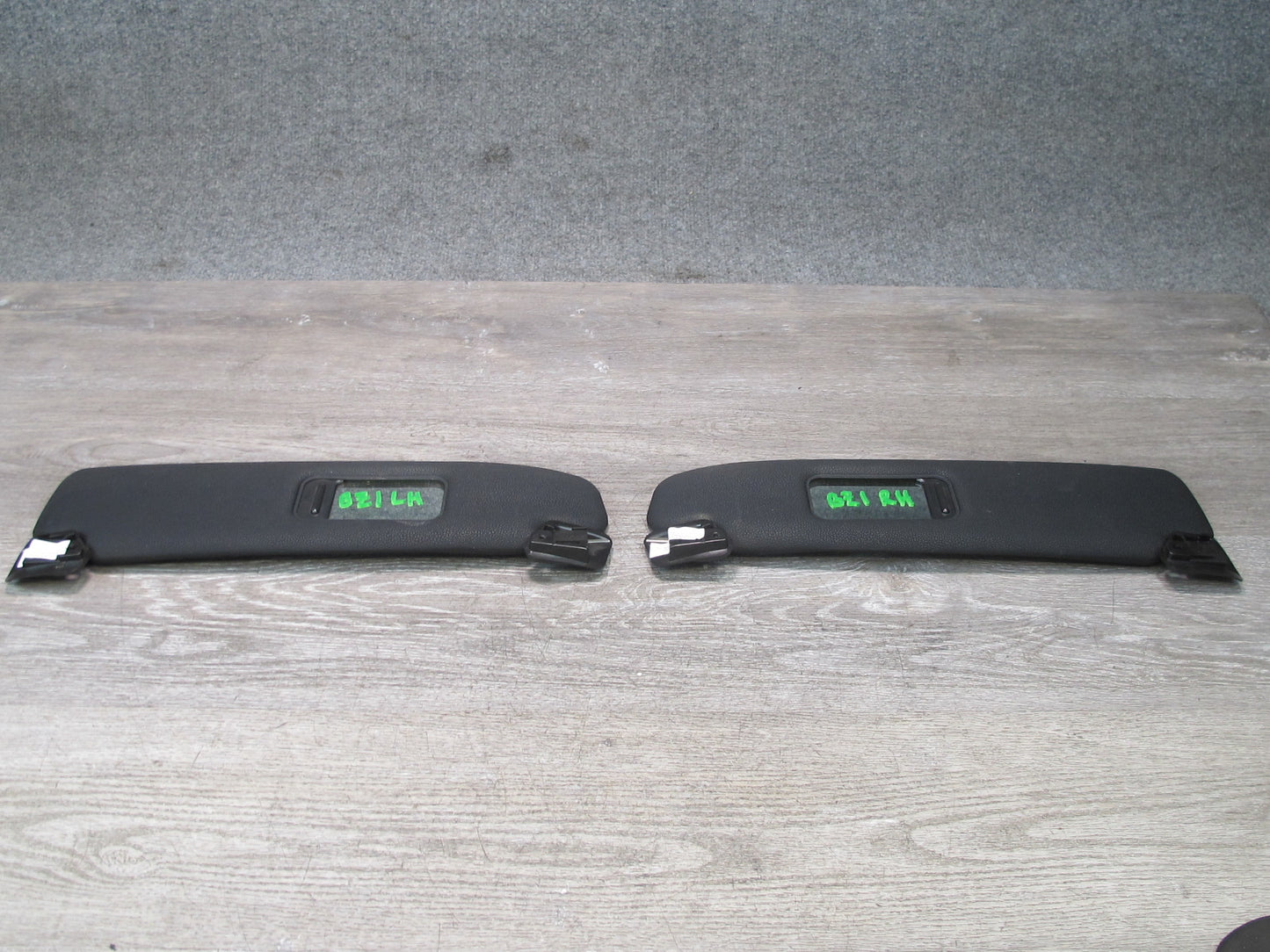 03-08 BMW E85 Z4 Convertible Set of 2 Front Left & Right Sun Visor OEM