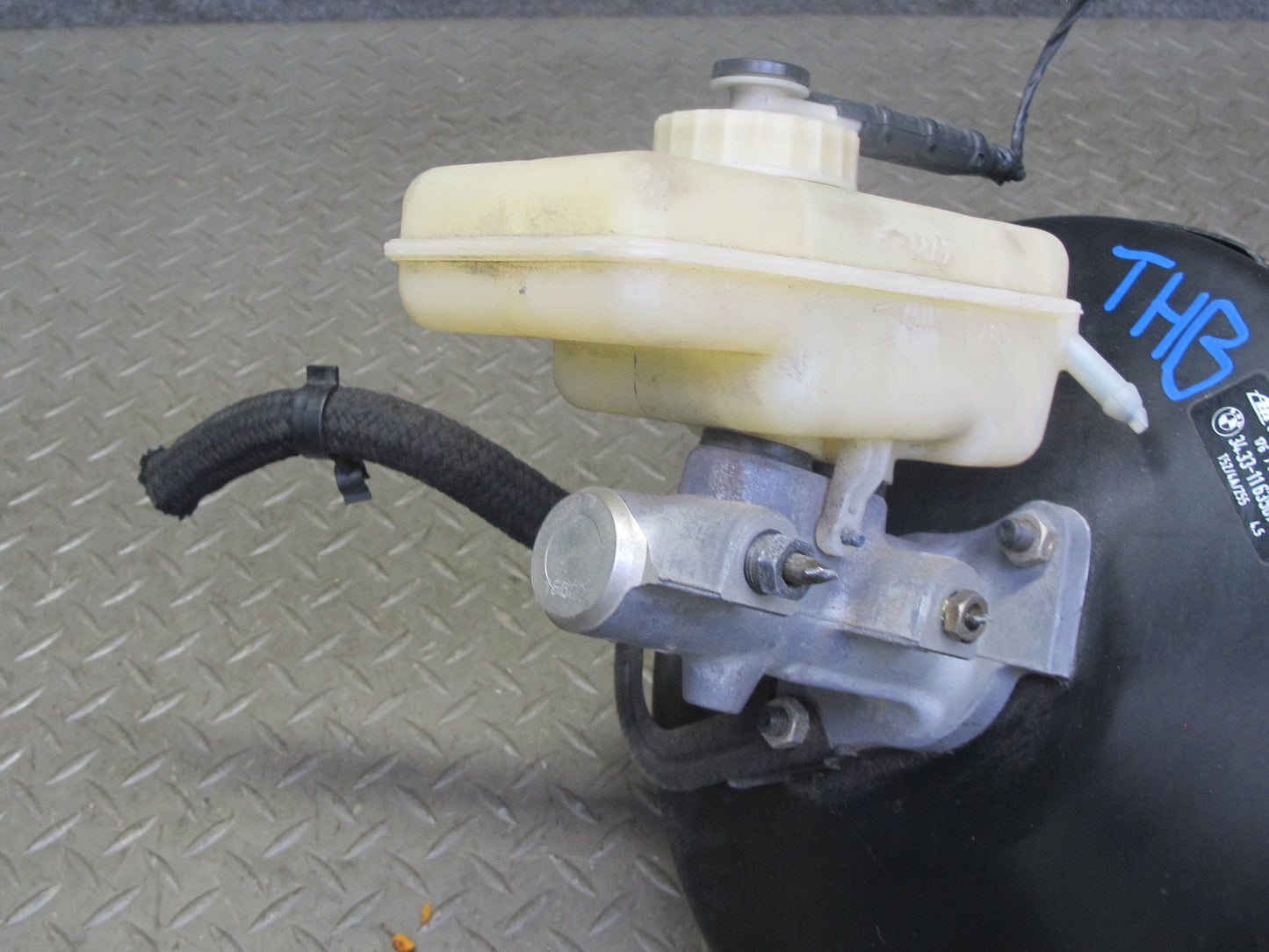 97-99 BMW E36 328i 3-SERIES Brake Master Cylinder Booster Fluid Reservoir OEM