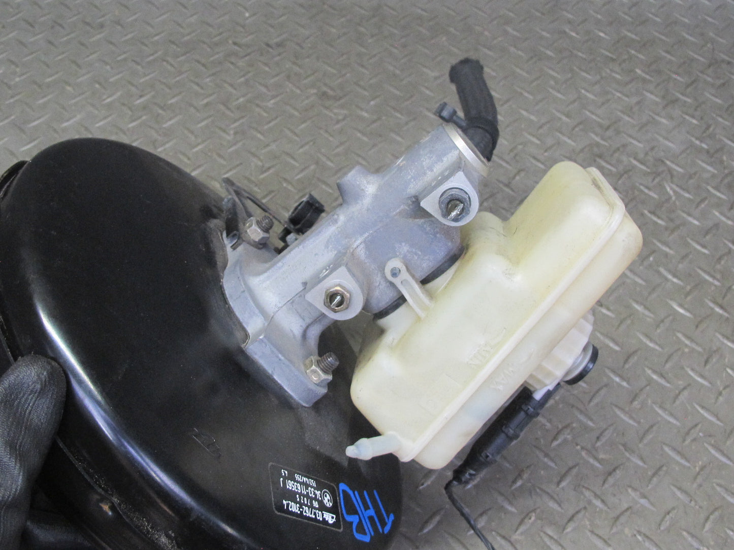 97-99 BMW E36 328i 3-SERIES Brake Master Cylinder Booster Fluid Reservoir OEM