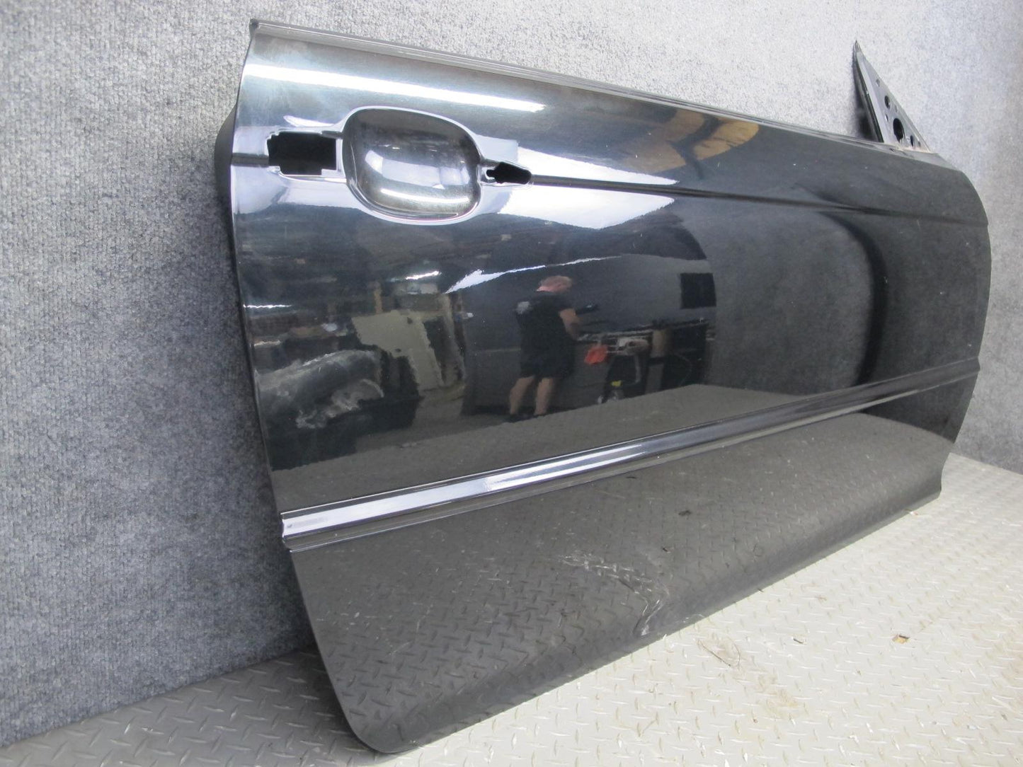 01-06 BMW E46 325Ci 330Ci Coupe Convertible Right Door Shell Panel Black OEM