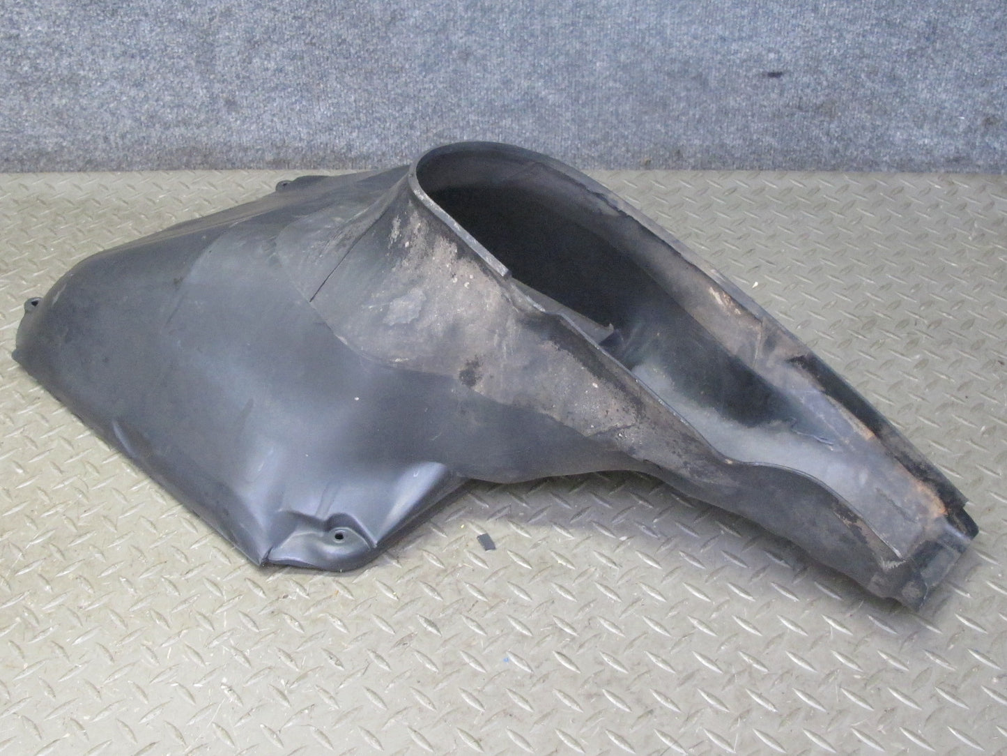 2002-2005 Porsche 911 Carrera 996 3.6L Right & Left Radiator Air Intake Duct Set