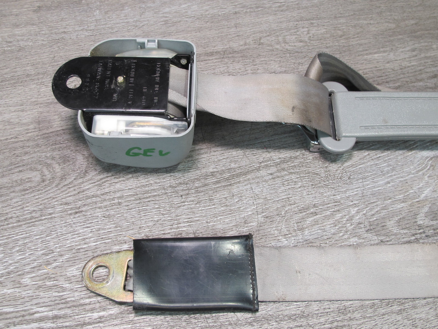 99-03 VW EUROVAN T4 CAMPER REAR RIGHT & LEFT SIDE SEATBELT RETRACTOR SET OEM