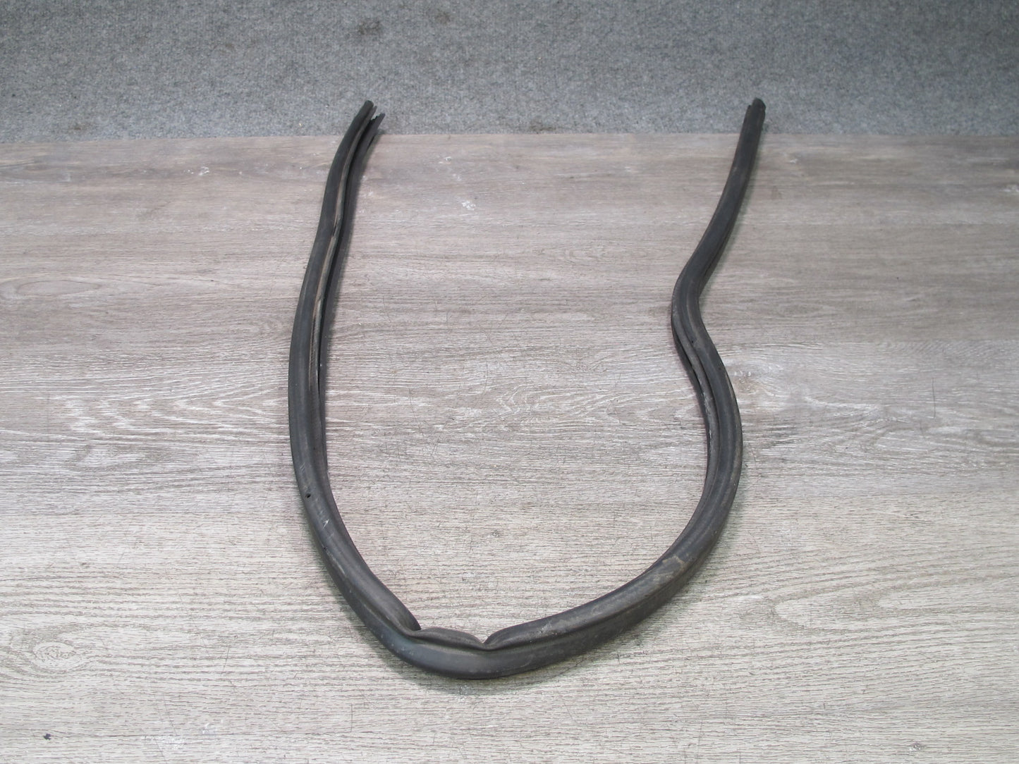 96-02 BMW E36/7 Z3 Roadster Left & Right Lower Door Weatherstrip Rubber Seal OEM
