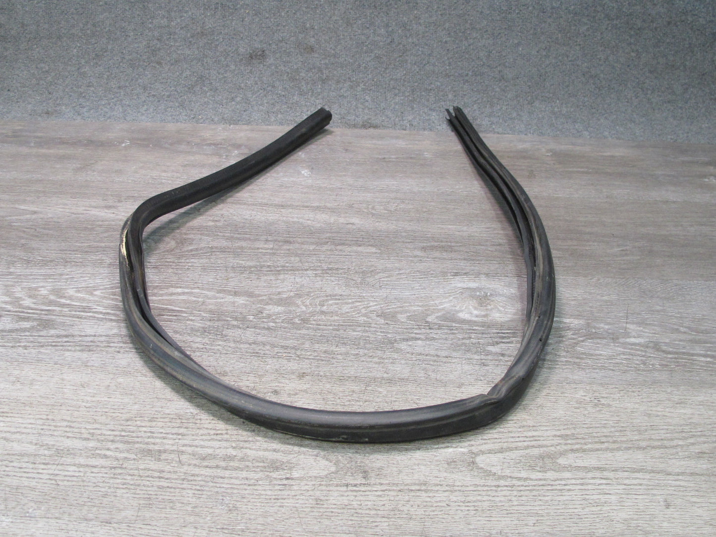 96-02 BMW E36/7 Z3 Roadster Left & Right Lower Door Weatherstrip Rubber Seal OEM
