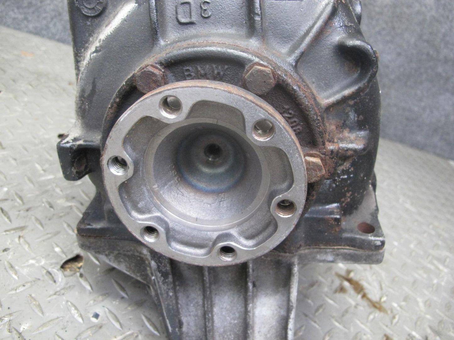 96-99 BMW E36 328i 328iC M52 A/T Rear Differential Carrier 3.91 Ratio 50k Miles
