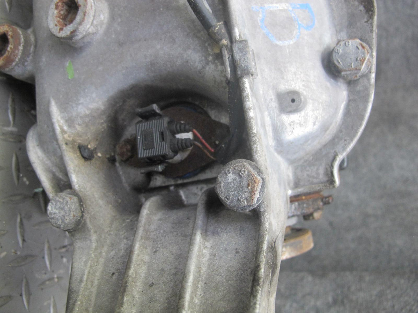 96-99 BMW E36 328i 328iC M52 A/T Rear Differential Carrier 3.91 Ratio 50k Miles