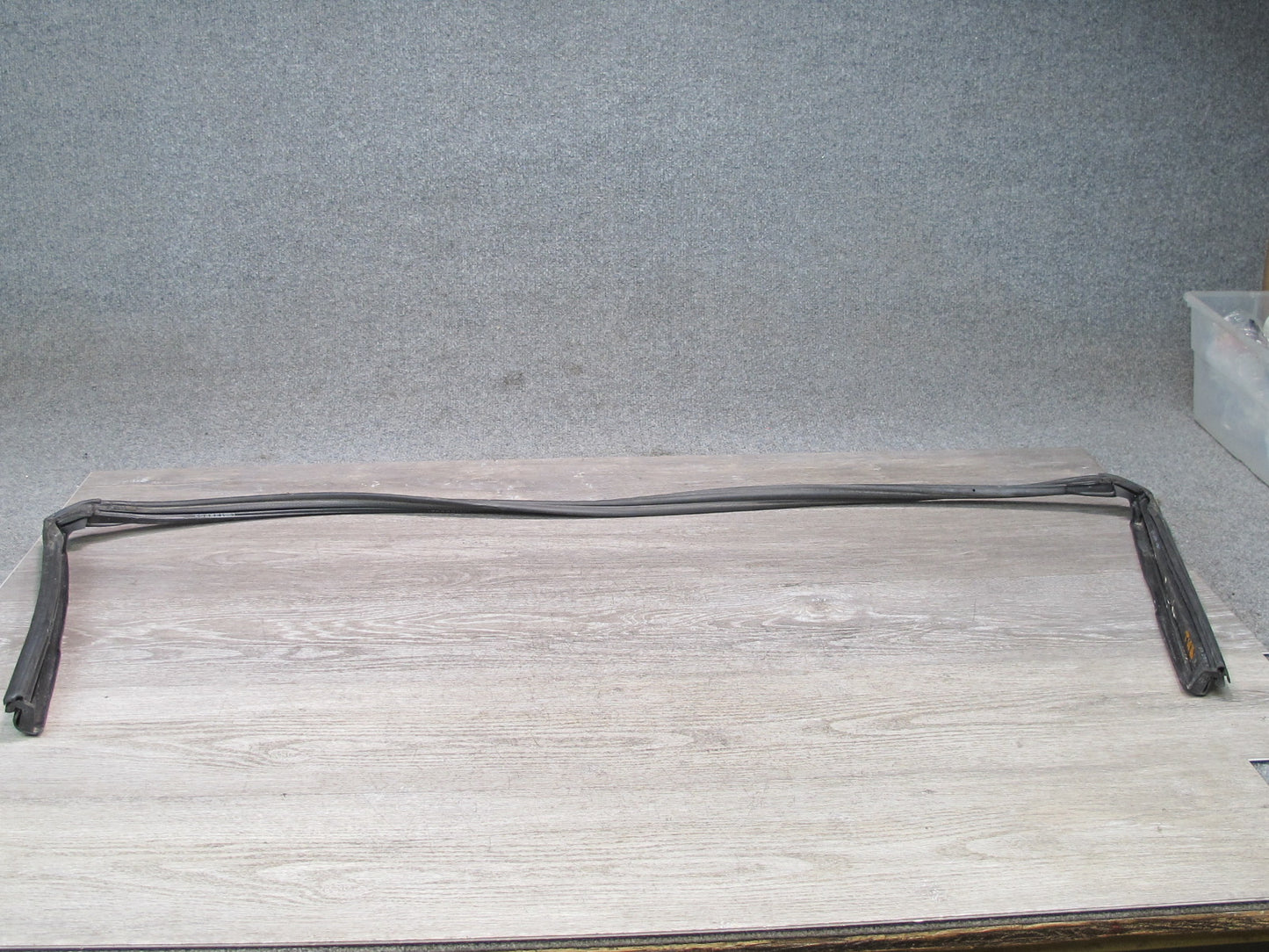96-99 BMW E36 328iC Convertible TOP Roof Weatherstrip Rubber Seal Gasket OEM