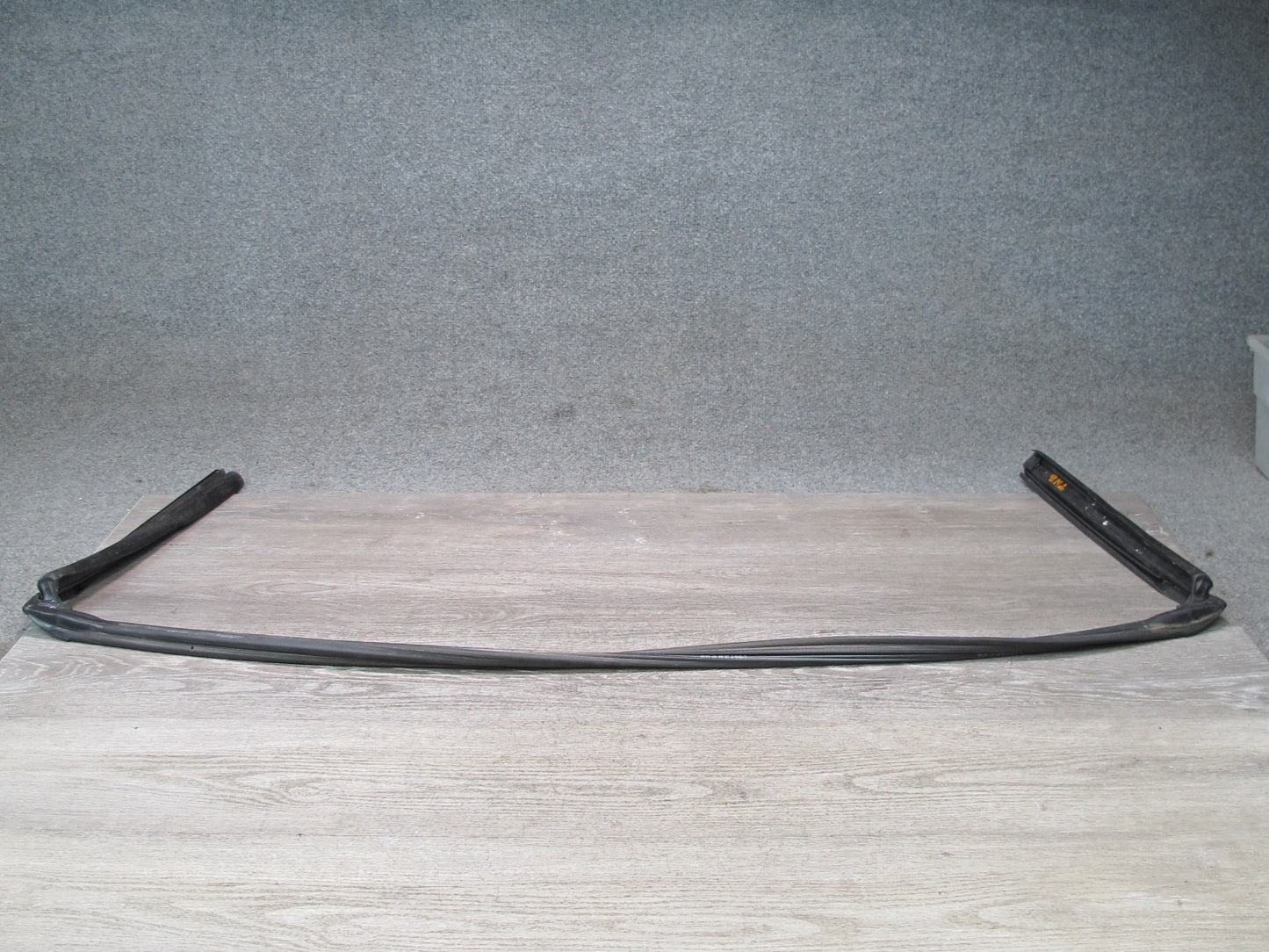 96-99 BMW E36 328iC Convertible TOP Roof Weatherstrip Rubber Seal Gasket OEM