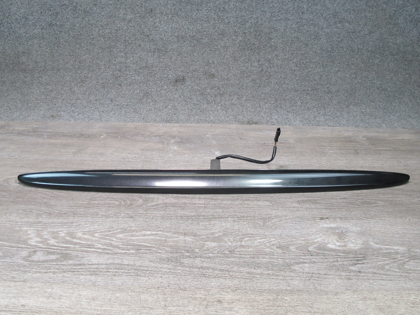 01-06 BMW E46 325Ci 330Ci Coupe Rear Trunk Lid Handle Finish Trim License Light