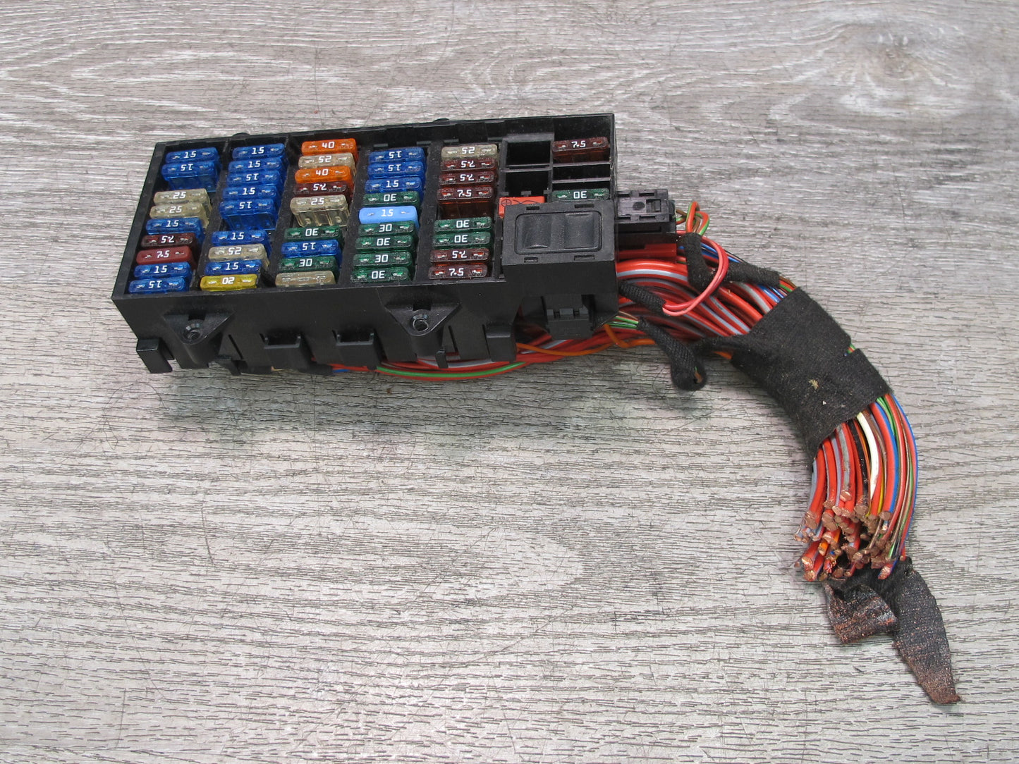 2000-2005 Porsche 911 Carrera 996 Fuse Relay Junction Box Module Unit