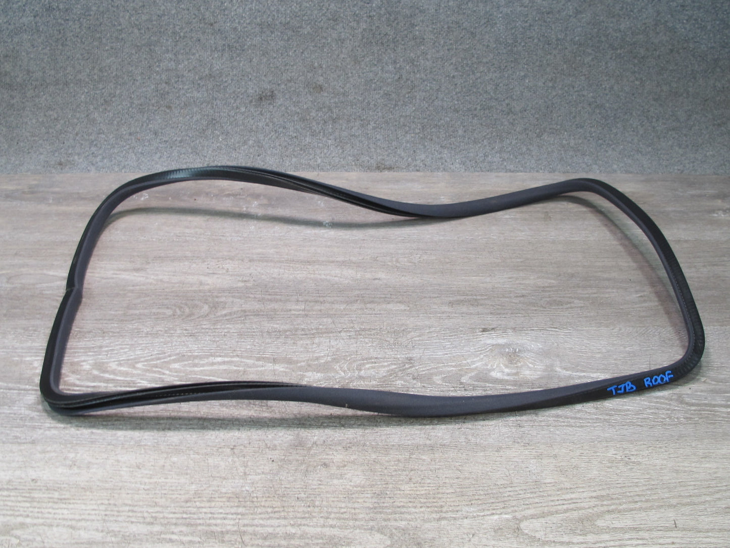 01-06 BMW E46 325Ci 330Ci Coupe Sunroof Weatherstrip Rubber Seal Gasket OEM