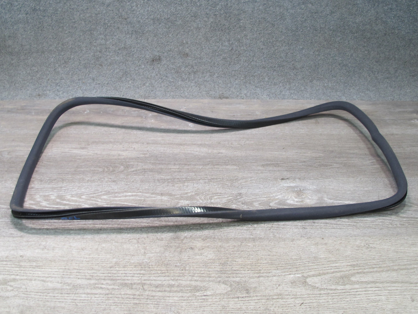 01-06 BMW E46 325Ci 330Ci Coupe Sunroof Weatherstrip Rubber Seal Gasket OEM