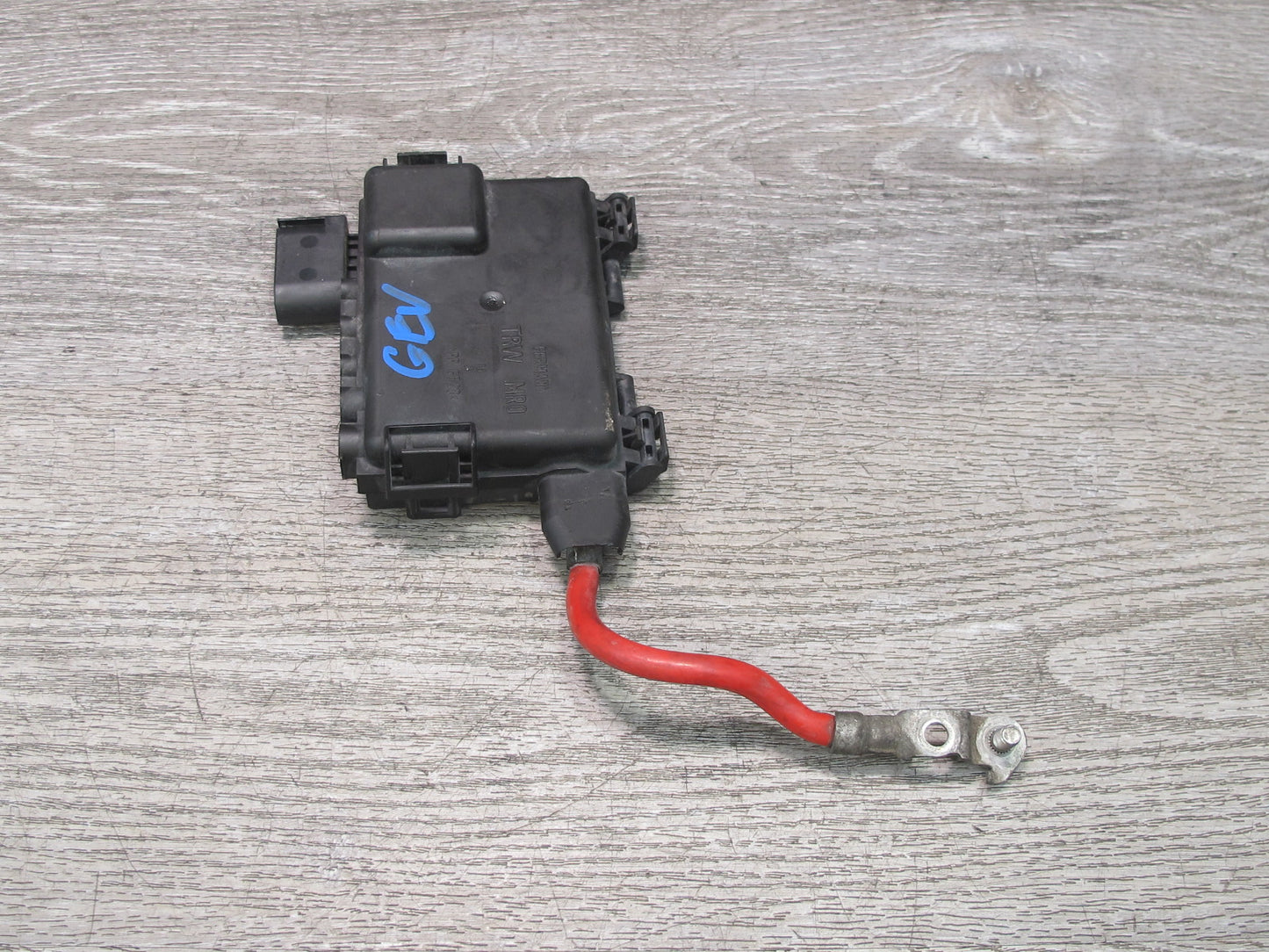 99-03 VW Eurovan T4 Positive Battery Cable Terminal Junction Fuse Box OEM