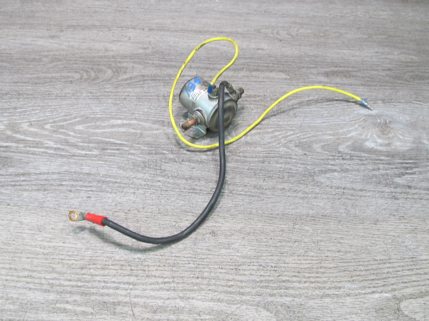 01-03 VW Eurovan T4 Camper 3-POST Solenoid Battery Change Over Module OEM
