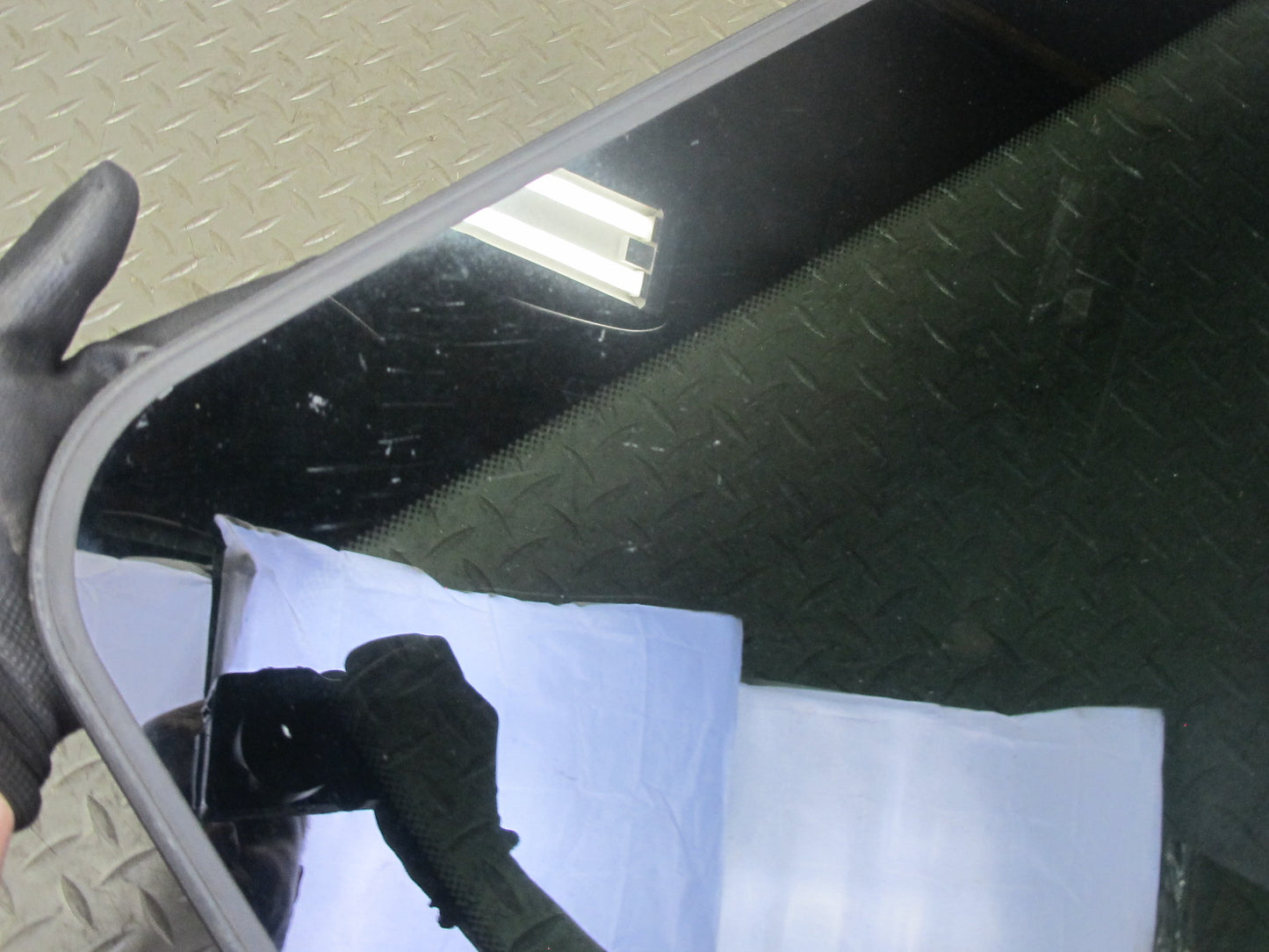 01-06 BMW E46 325Ci 330Ci Coupe Sunroof Glass Window Panel 8223191 OEM