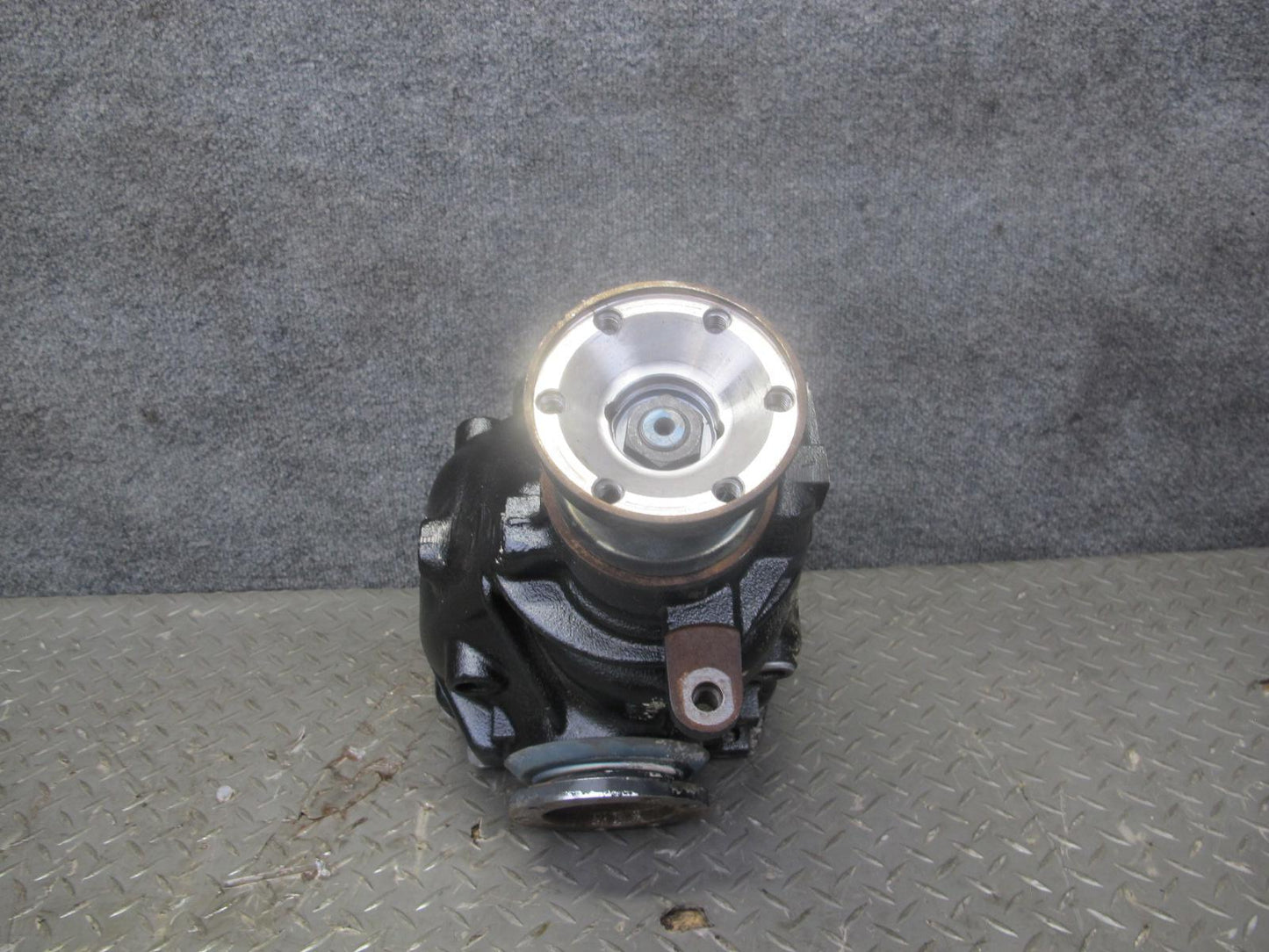 01-06 BMW E46 330i 330CI M/T Rear Differential Carrier 3.07 Ratio 104K Miles OEM