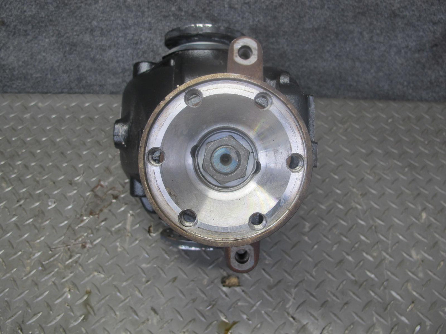01-06 BMW E46 330i 330CI M/T Rear Differential Carrier 3.07 Ratio 104K Miles OEM