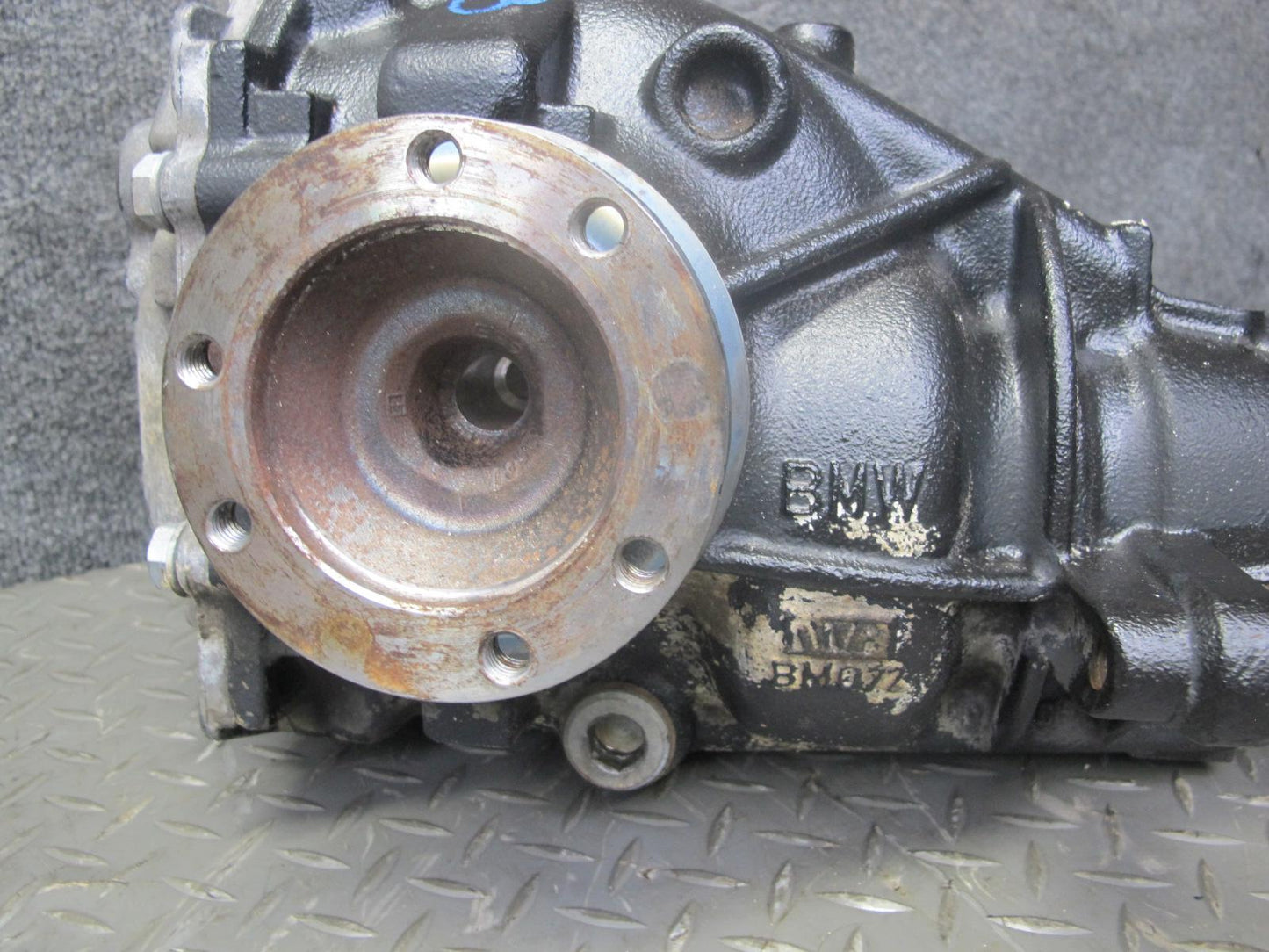 01-06 BMW E46 330i 330CI M/T Rear Differential Carrier 3.07 Ratio 104K Miles OEM