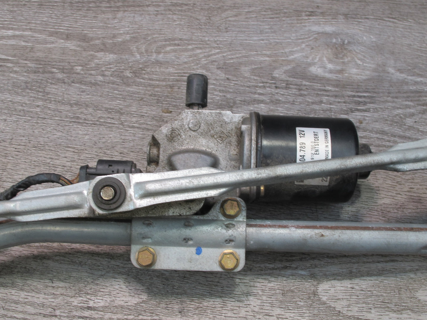 03-08 BMW E86 E85 Z4 Windshield Wiper Transmission Linkage w Motor OEM