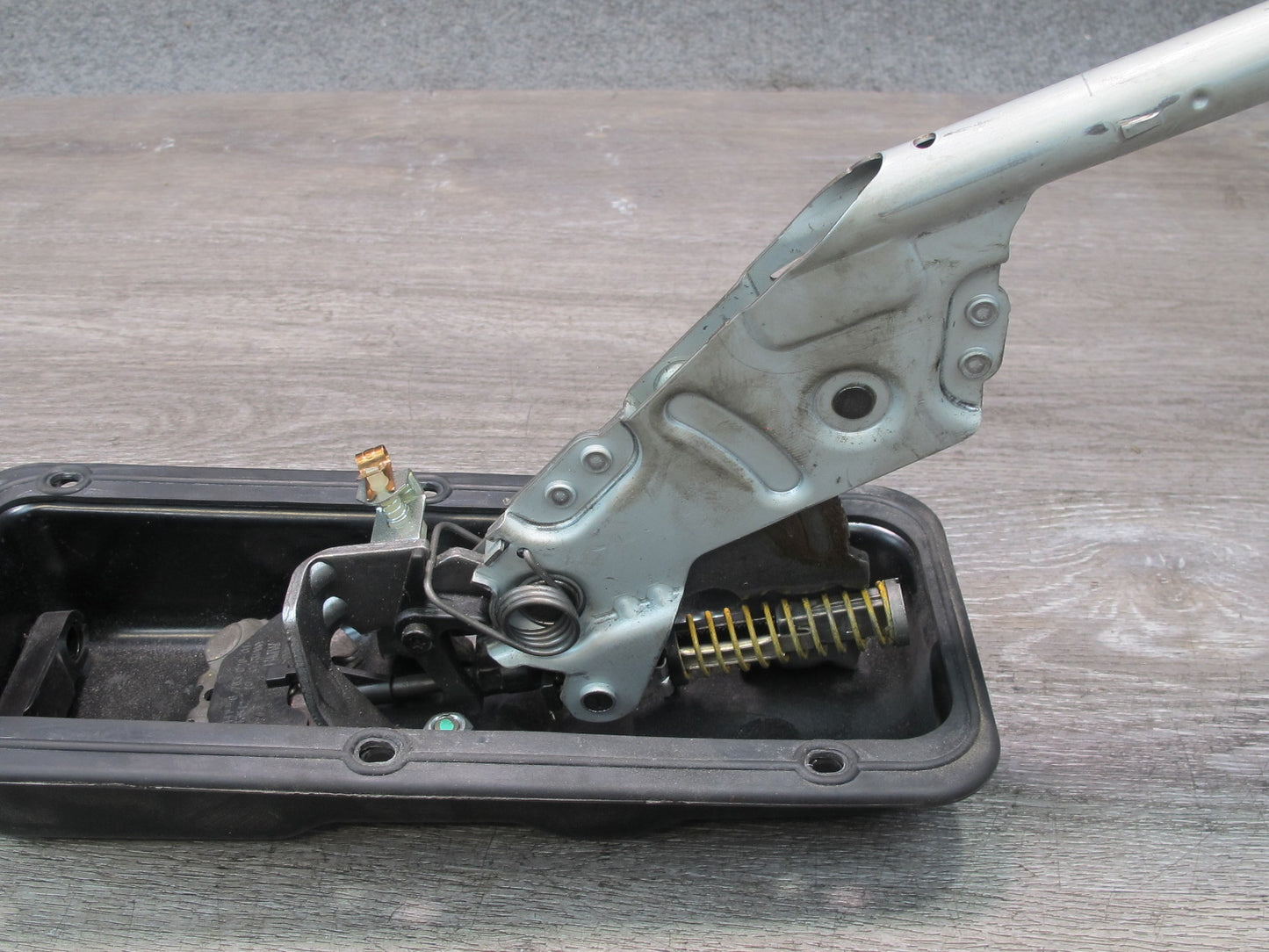 03-08 BMW E86 E85 Z4 Parking Handbrake Lever w Housing Assembly OEM