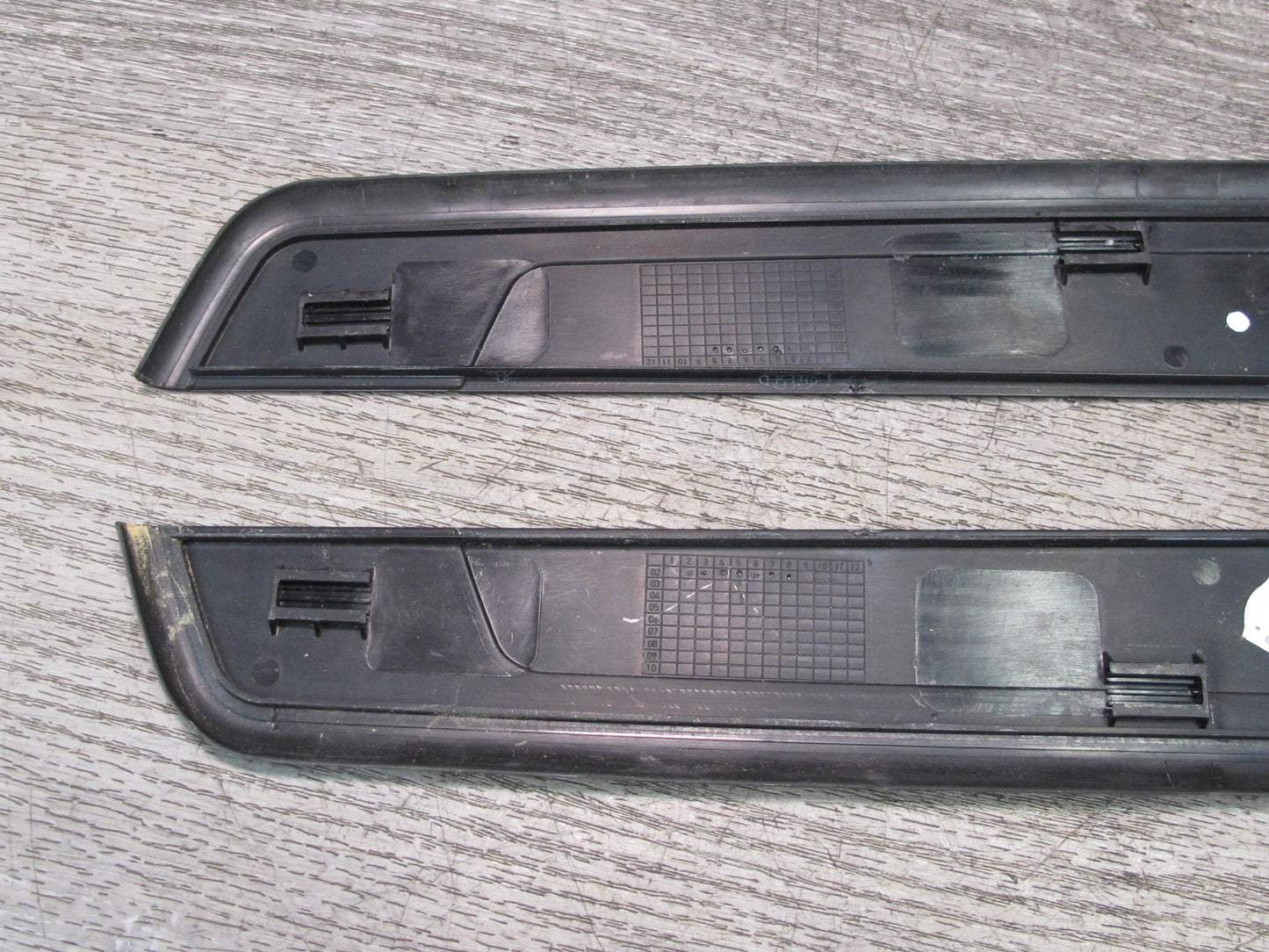 03-16 BMW E89 E86 E85 Z4 Set of 2 Left & Right Door Sill Scuff Plate Trim OEM