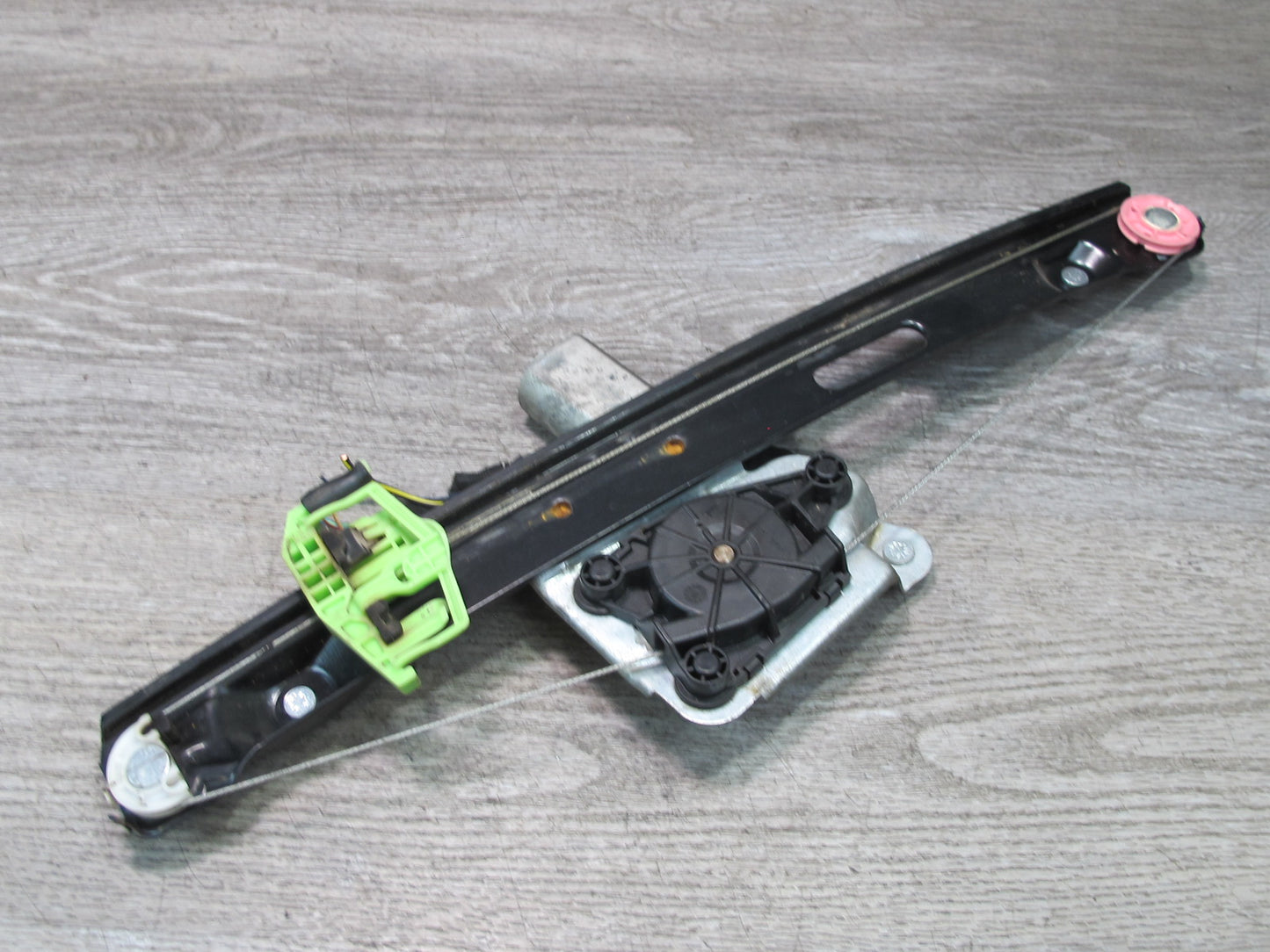 2008-2013 BMW E90 M3 328i 335i Rear Right Door Window Regulator w Motor