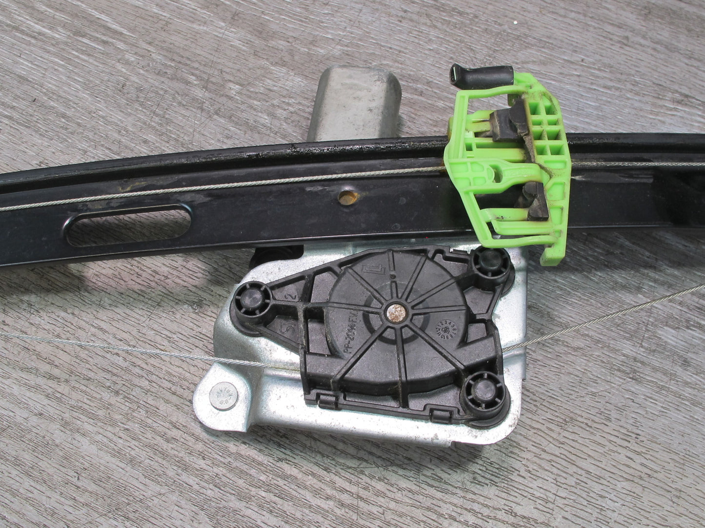 2008-2013 BMW E90 M3 328i 335i Rear Left Door Window Regulator w Motor
