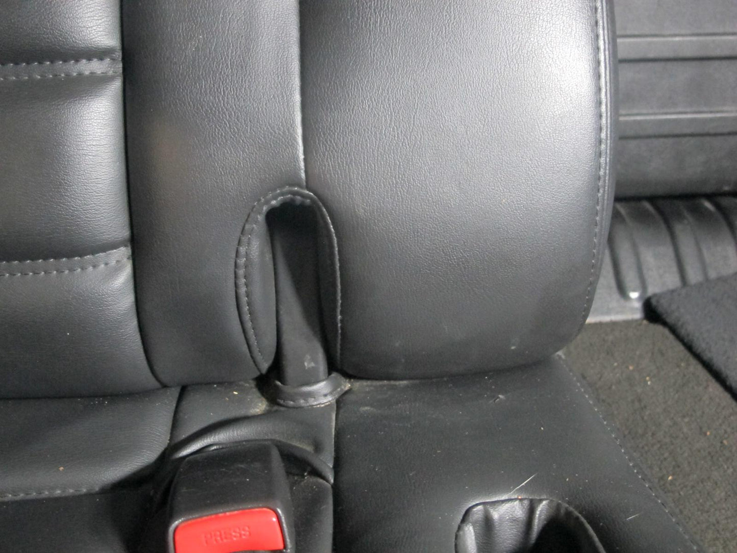 03-07 Hummer H2 Rear 3RD ROW Right Passenger Side Leather Seat Set of 2 Black