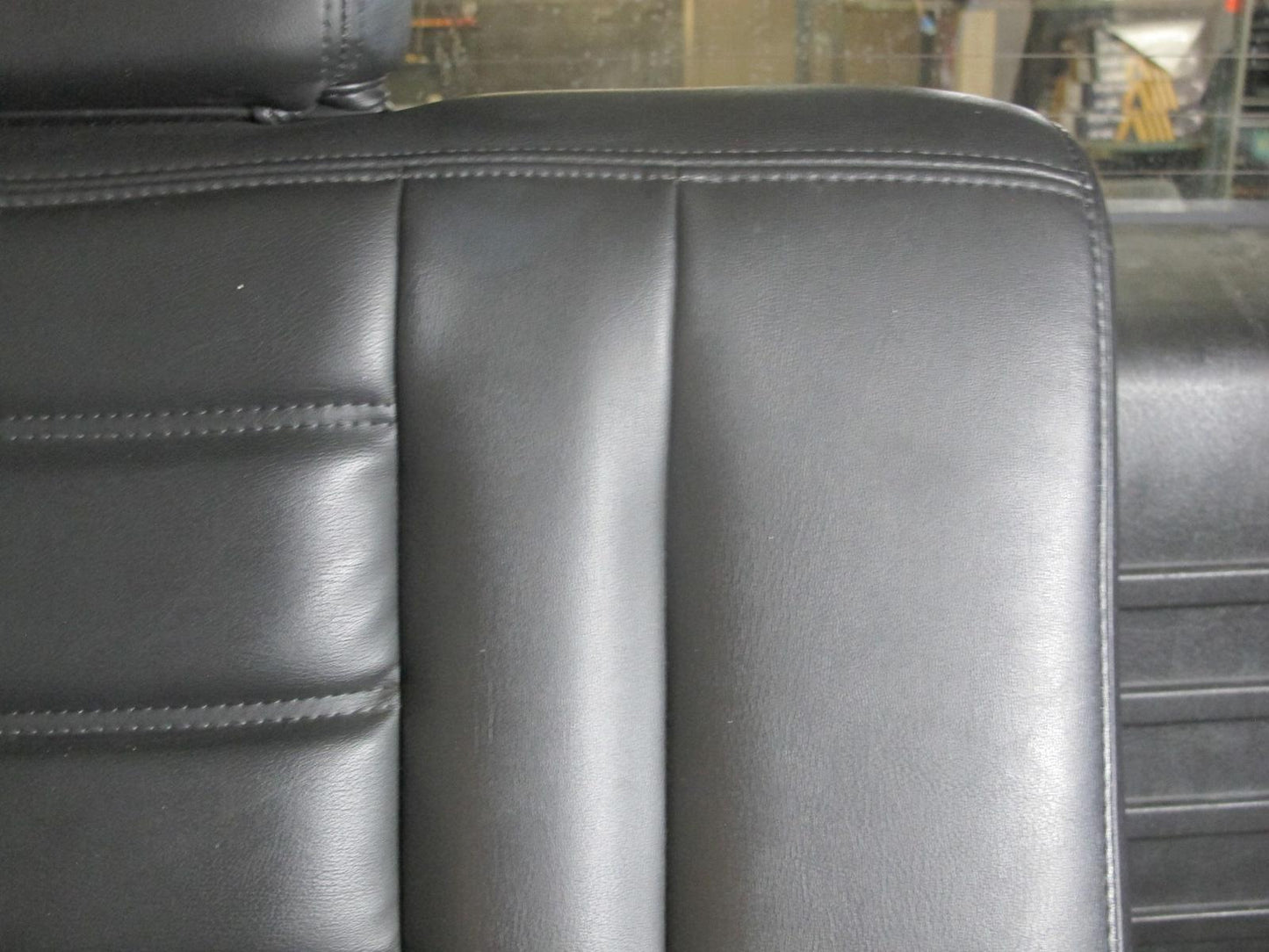 03-07 Hummer H2 Rear 3RD ROW Right Passenger Side Leather Seat Set of 2 Black