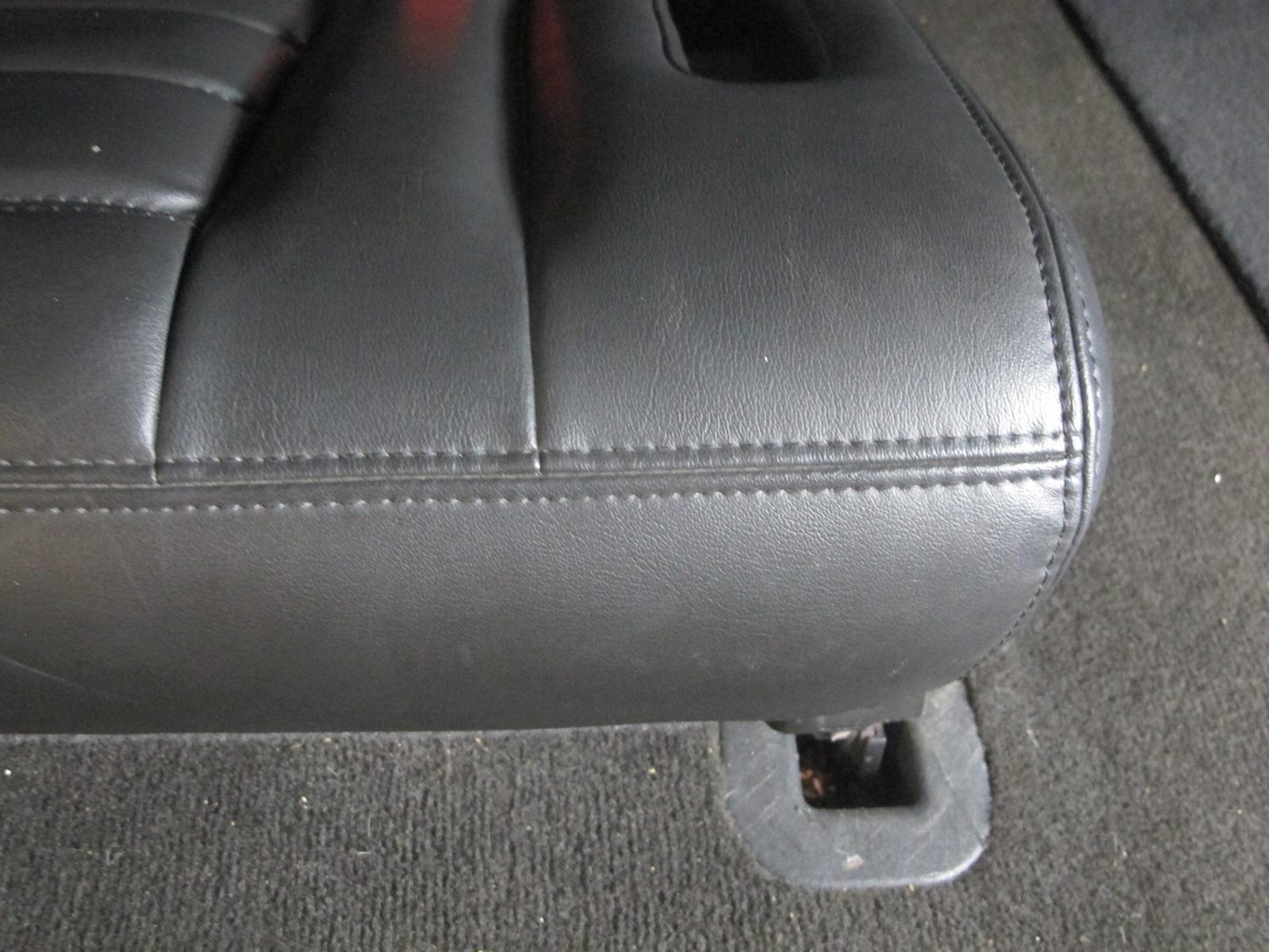 03-07 Hummer H2 Rear 3RD ROW Right Passenger Side Leather Seat Set of 2 Black