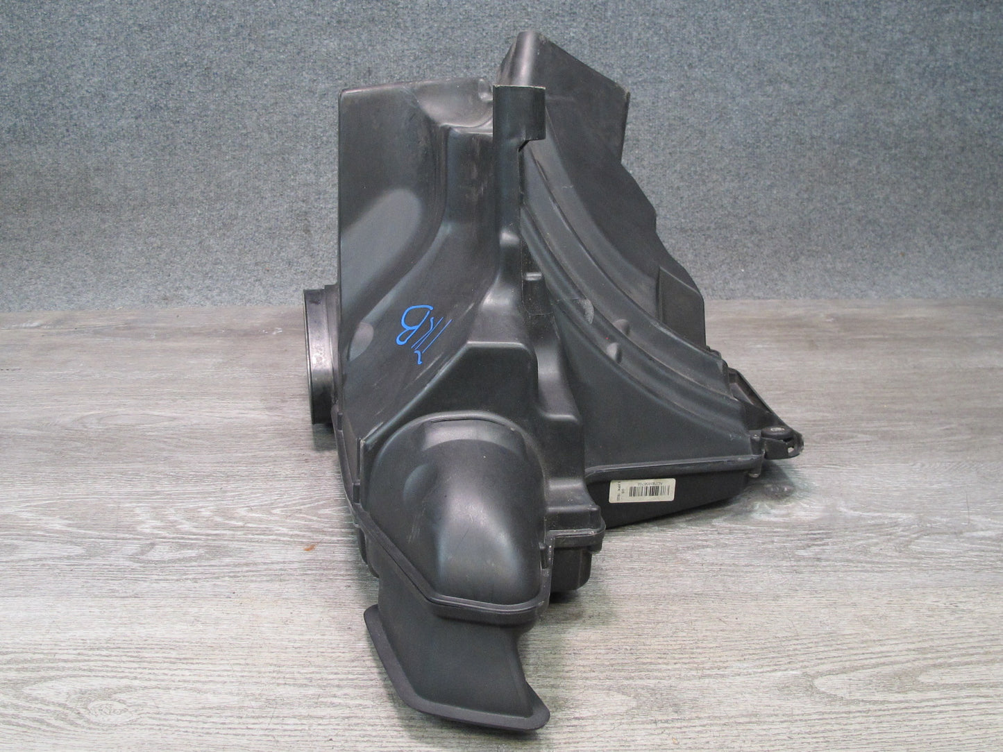 2008-2012 BMW E90 E92 E93 M3 Air Intake Cleaner Muffler Filter Box 7838566