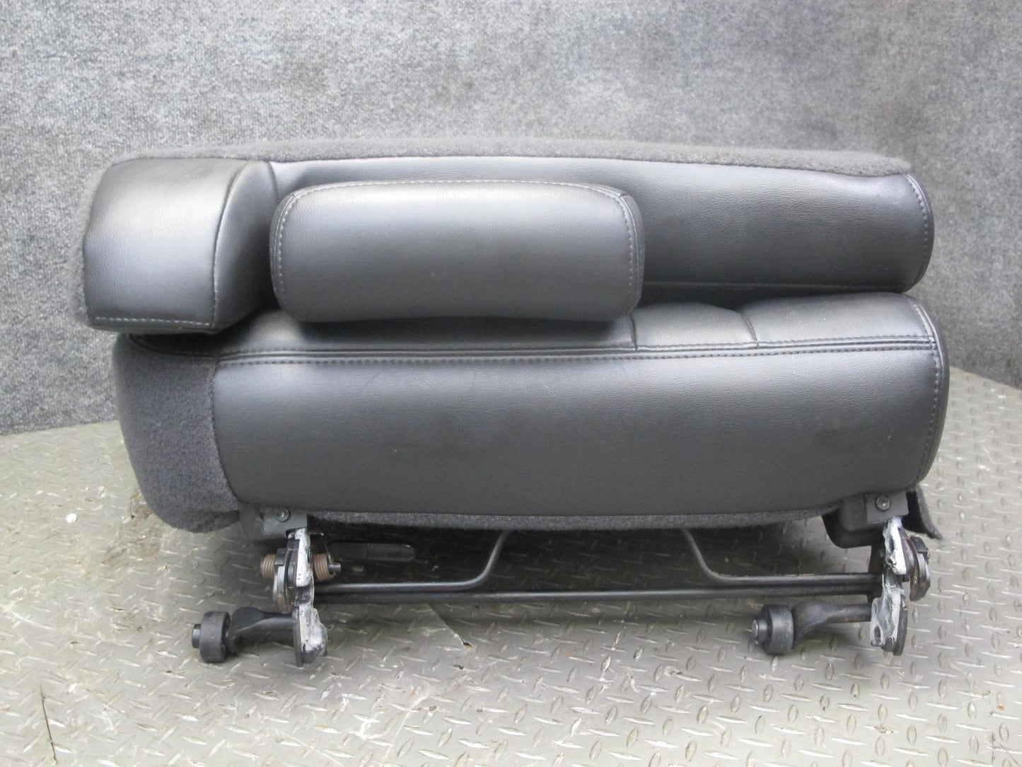 03-07 Hummer H2 Rear 3RD ROW Right Passenger Side Leather Seat Set of 2 Black