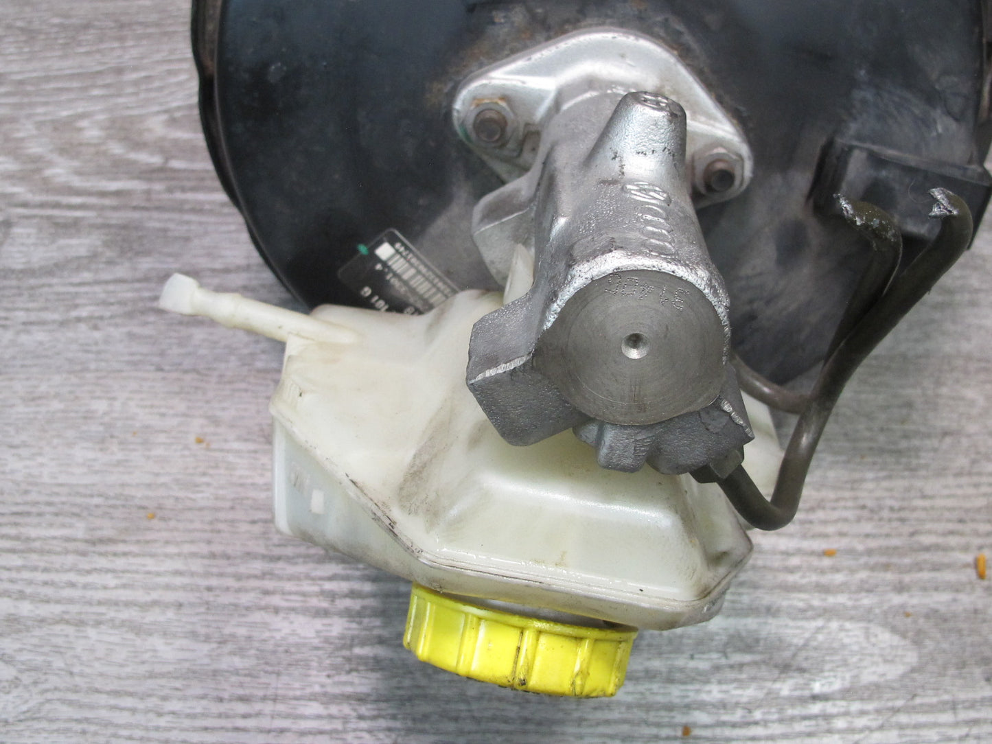 99-03 VW Eurovan T4 Brake Master Cylinder Booster Fluid Reservoir 7D0612101G OEM