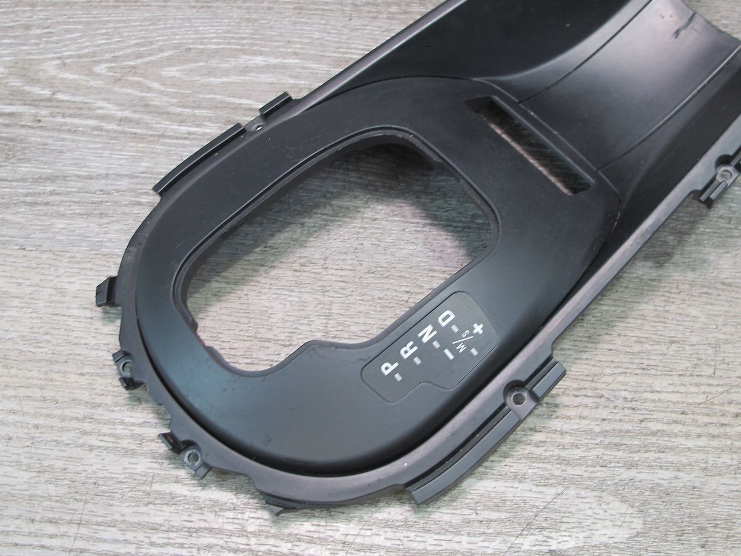 04-05 BMW E85 Z4 A/T Center Console Trim w Shifter Trim Black OEM