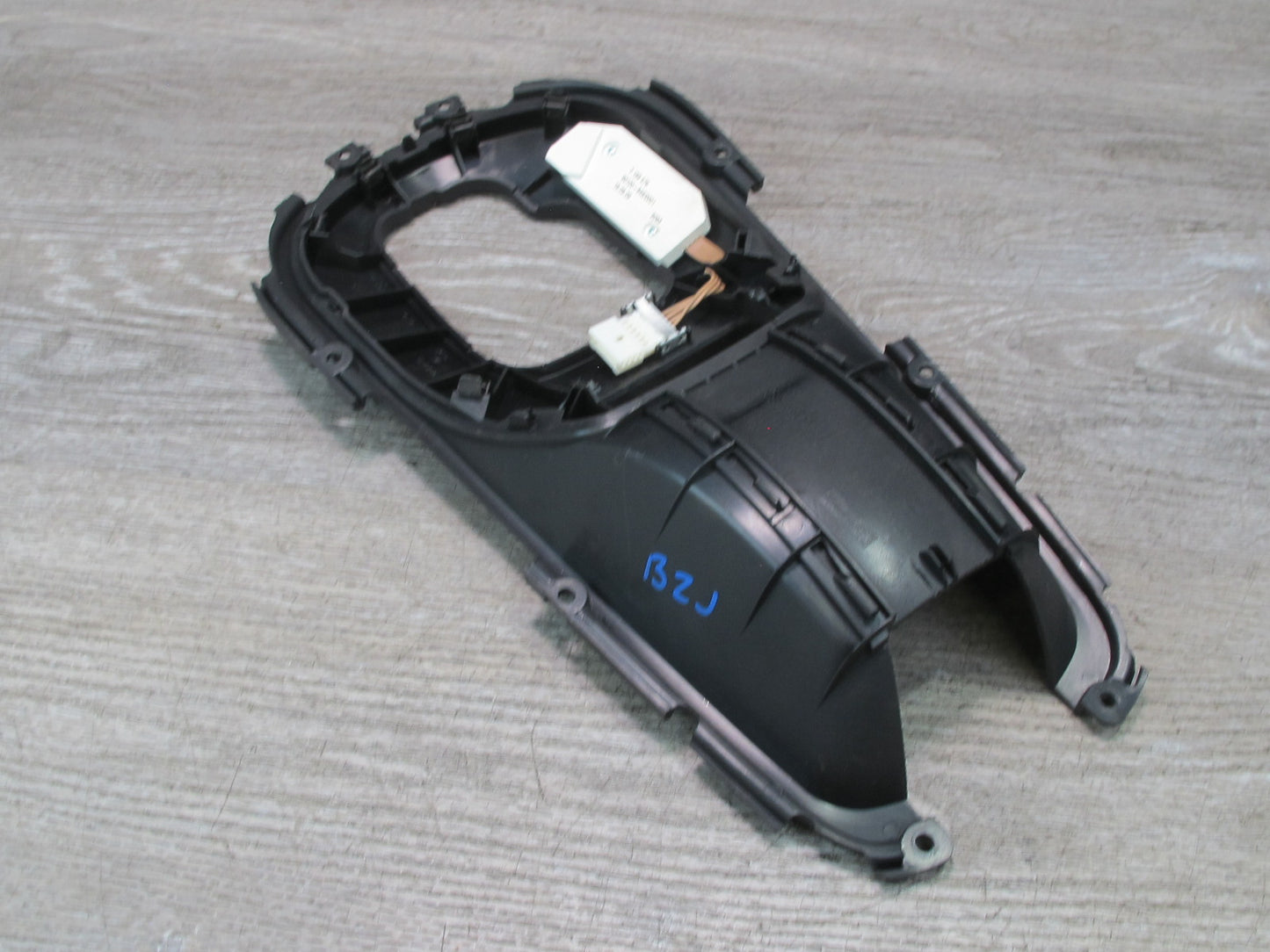 04-05 BMW E85 Z4 A/T Center Console Trim w Shifter Trim Black OEM