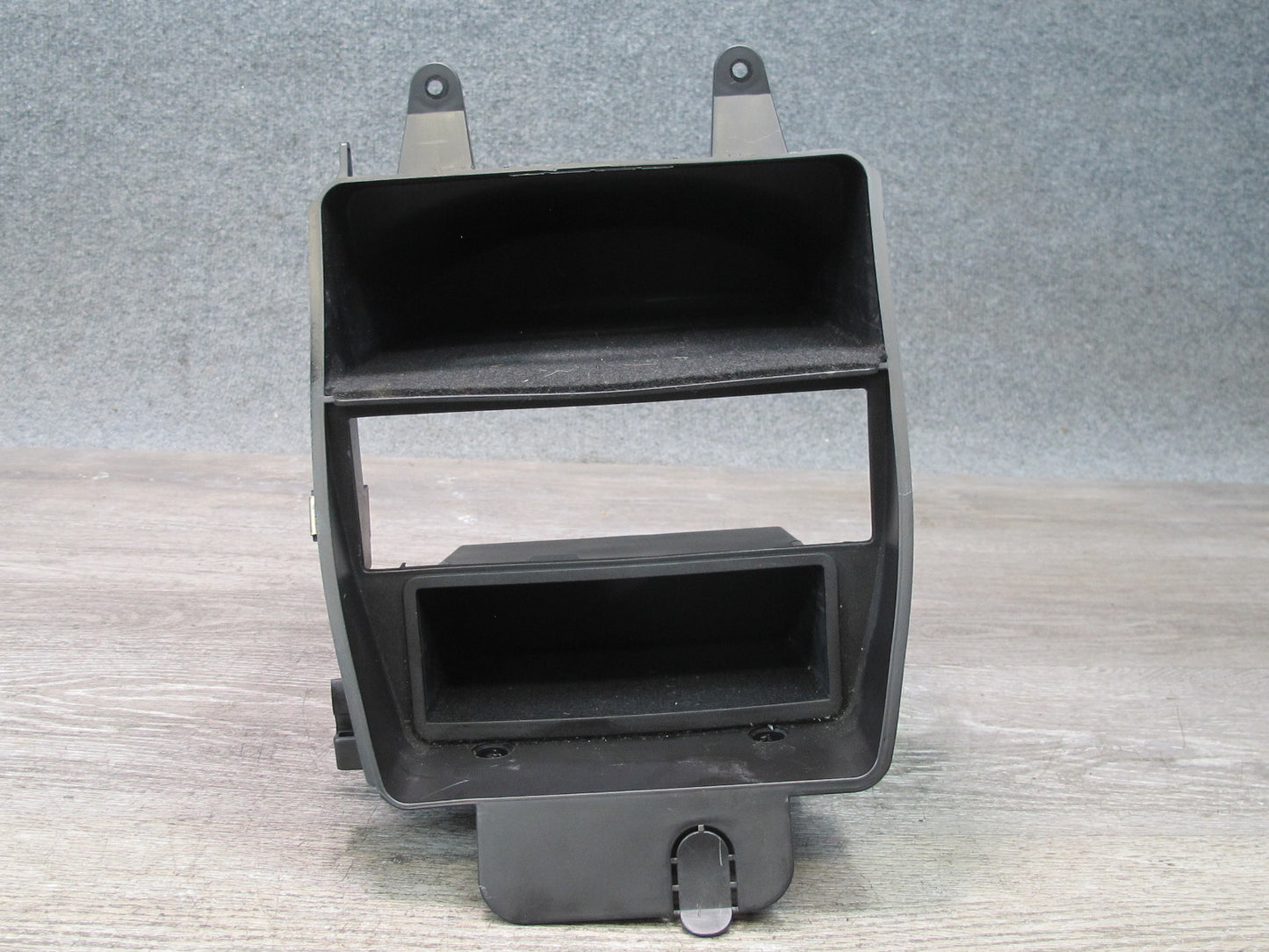 03-08 BMW Z4 E85 Rear Center Console Storage Oddments Tray w Insert Assembly OEM