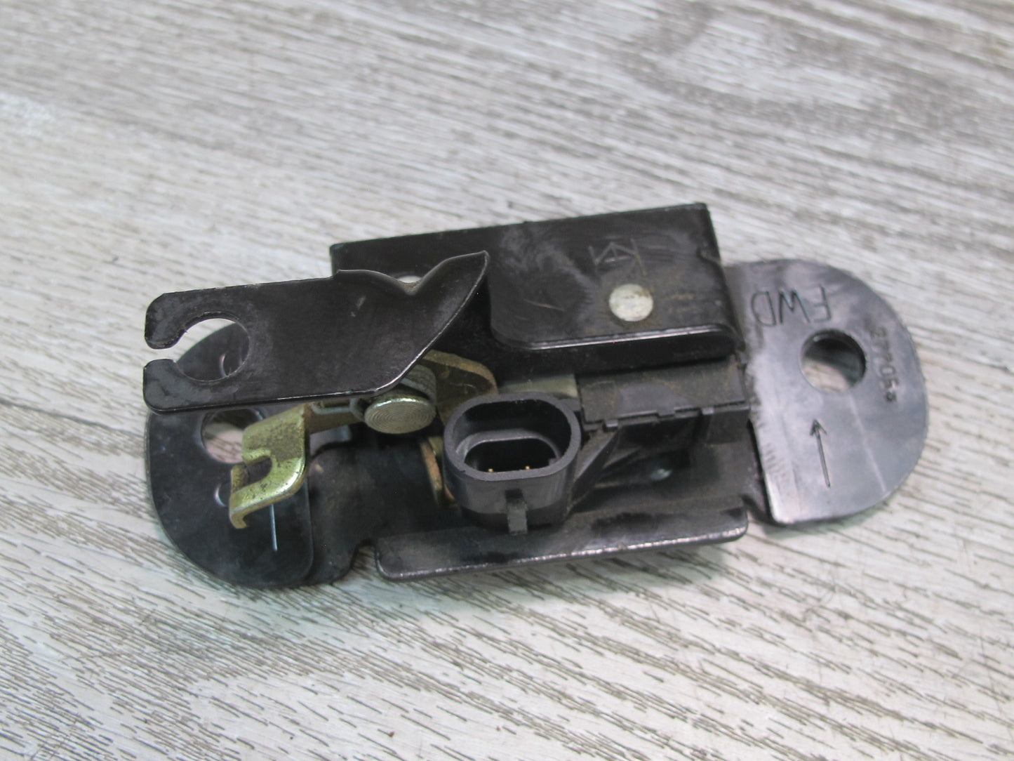 2003-2009 Hummer H2 Rear Trunk Lid Tailgate Liftgate Trunk Lock Latch Set
