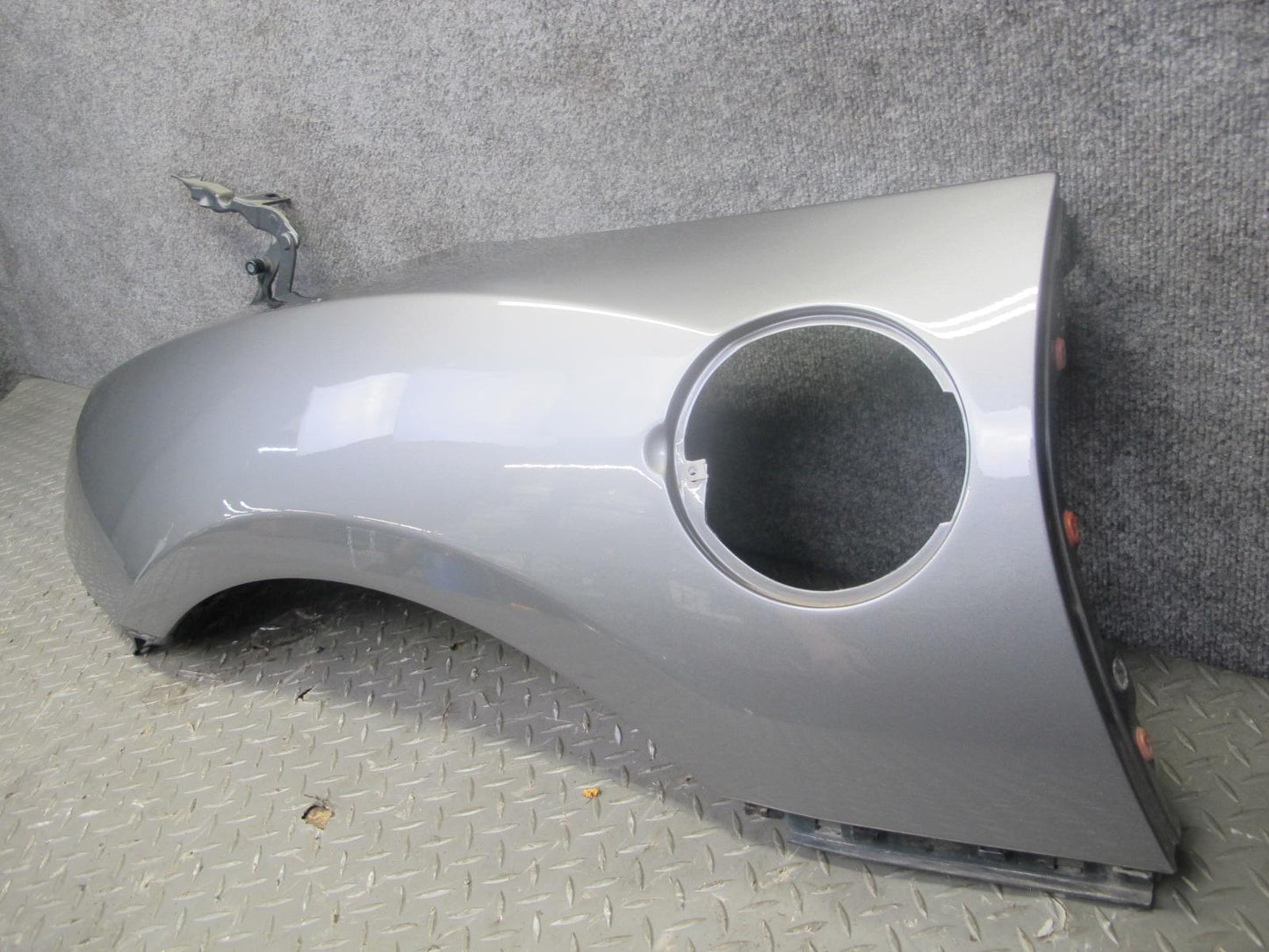 03-08 BMW E85 Z4 Rear Right Quarter Fender Shell Cover Panel w Trunk Hinge OEM