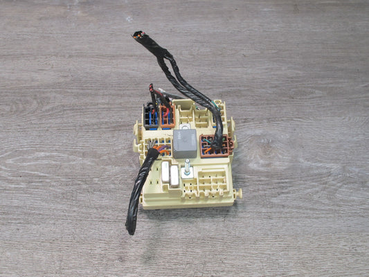 2003-2007 Hummer H2 Dashboard Fuse Relay Junction Box 15266958